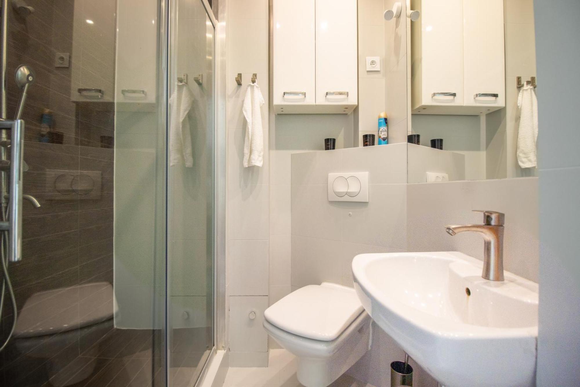 Renovated 3 Apt. Near Polin/oldtown * Warsaw