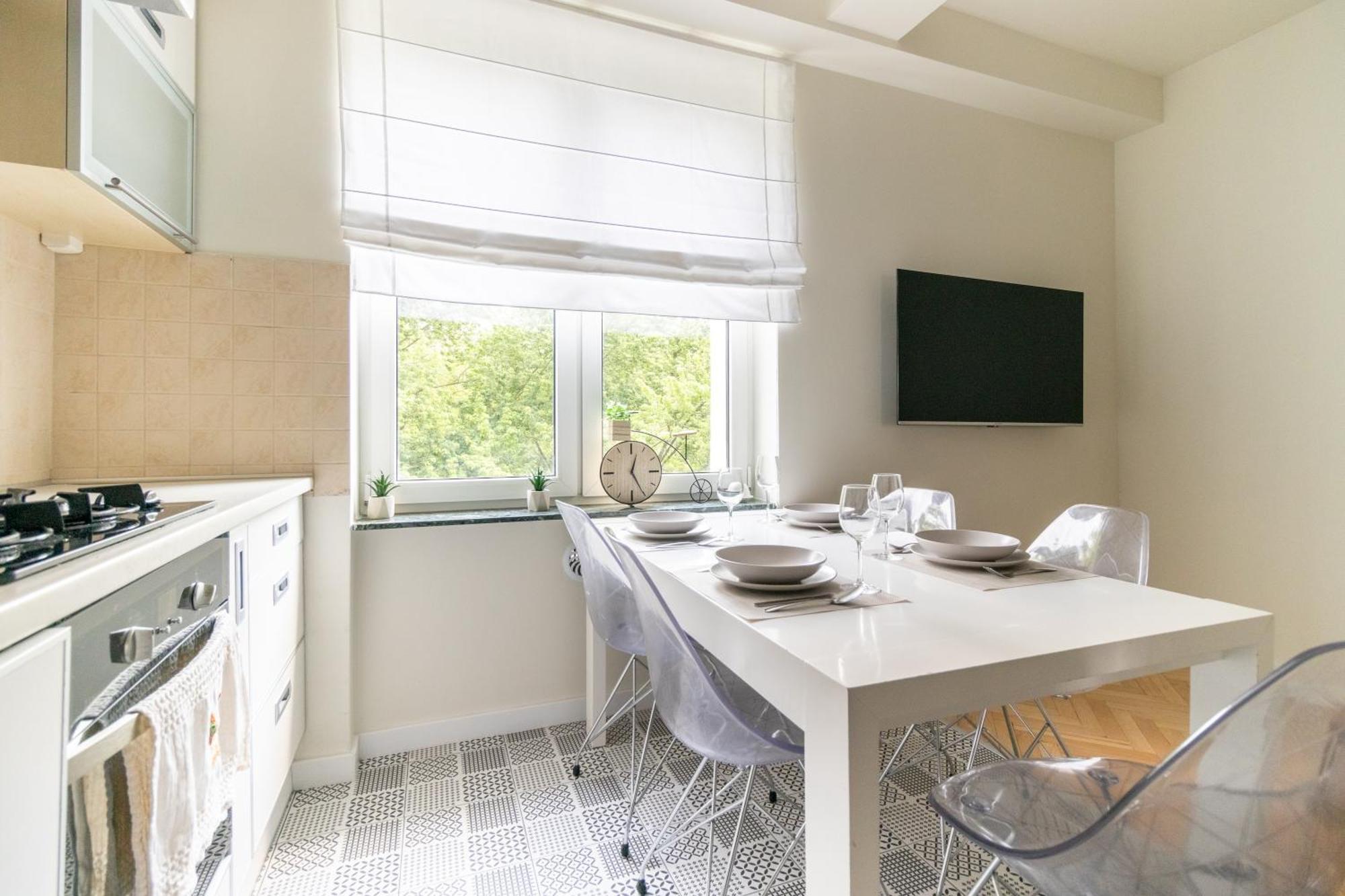 Renovated 3 Apt. Near Polin/oldtown *