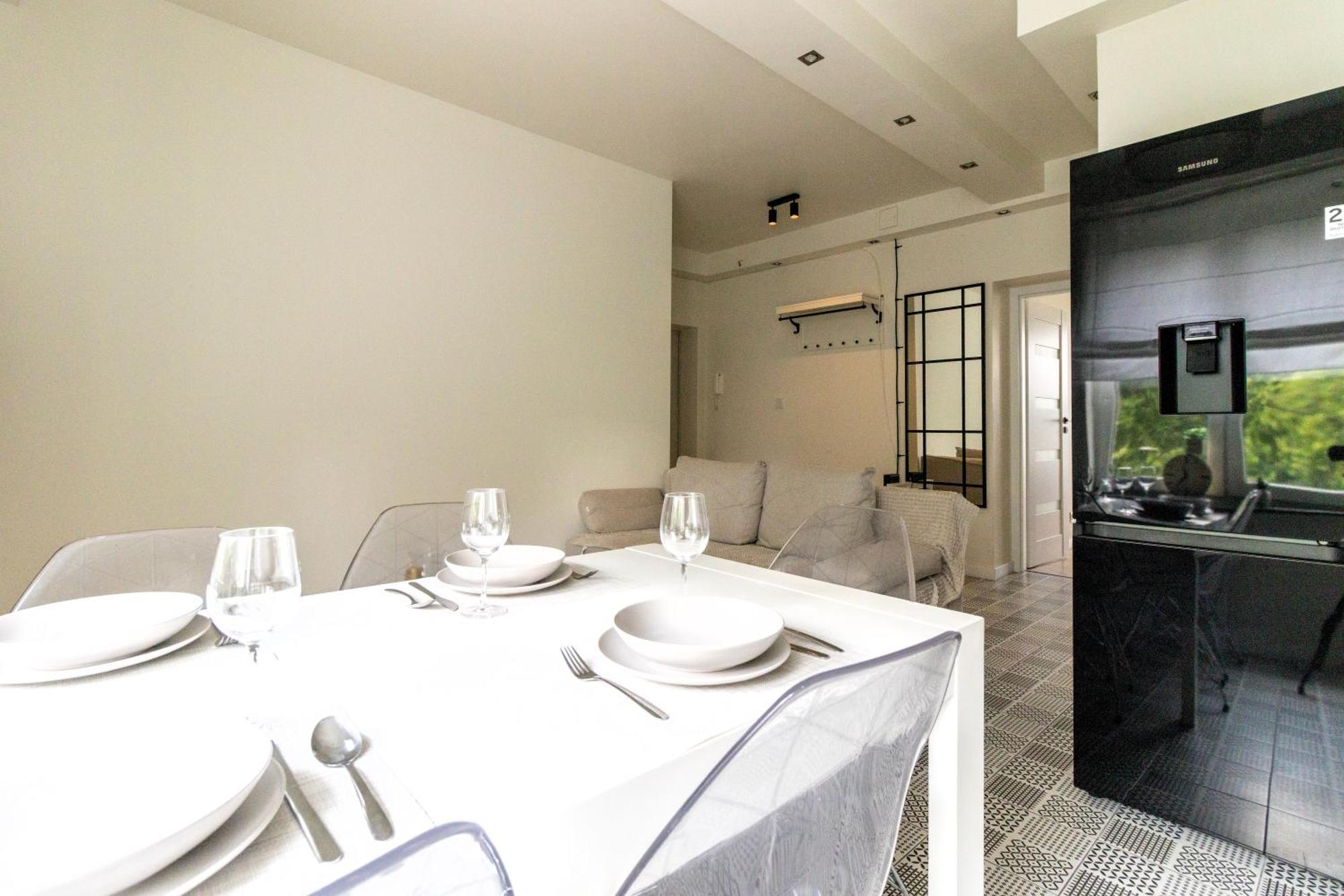 Apartment Renovated 3 Apt. Near Polin/oldtown