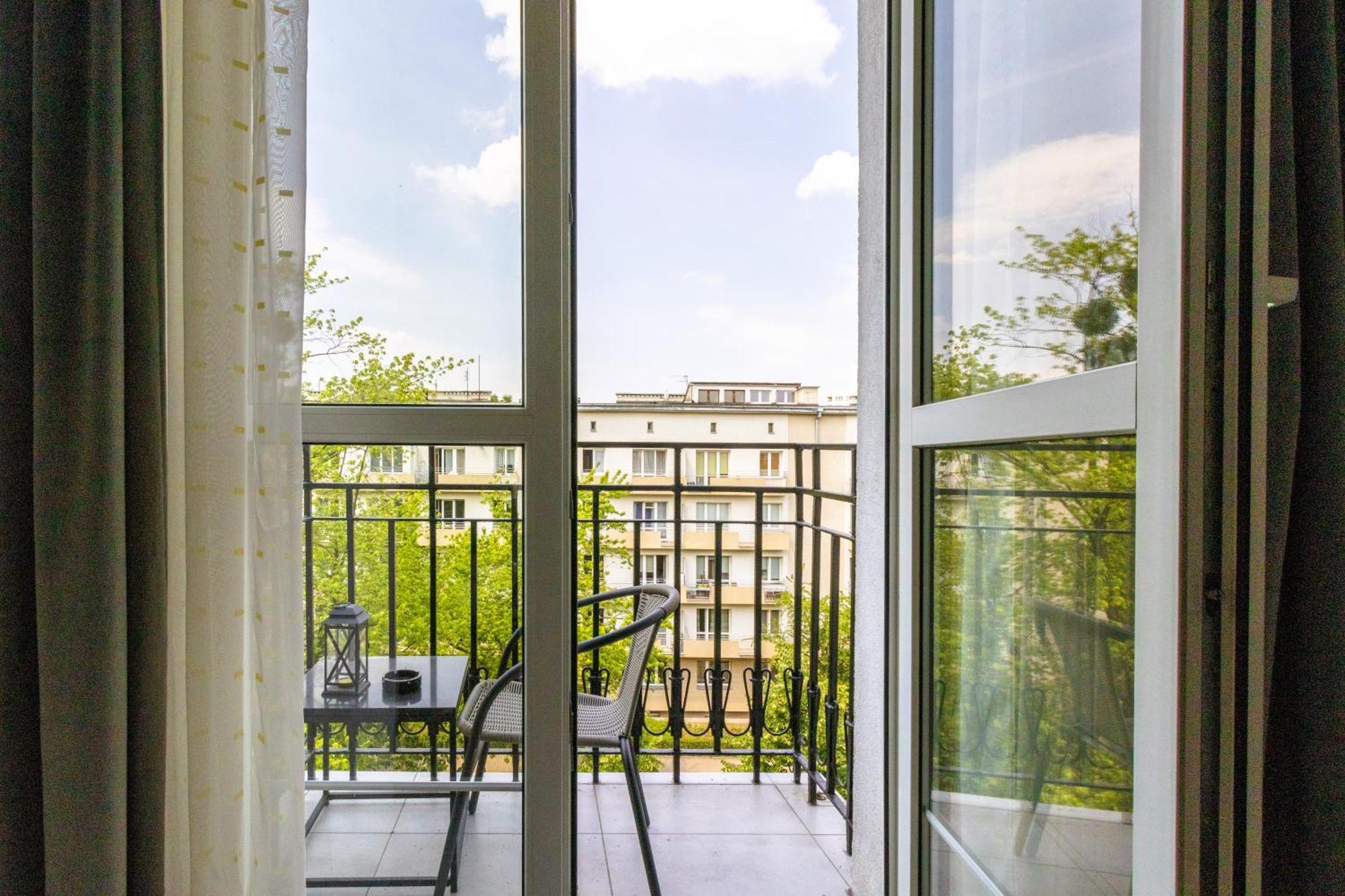 Apartment Renovated 3 Apt. Near Polin/oldtown