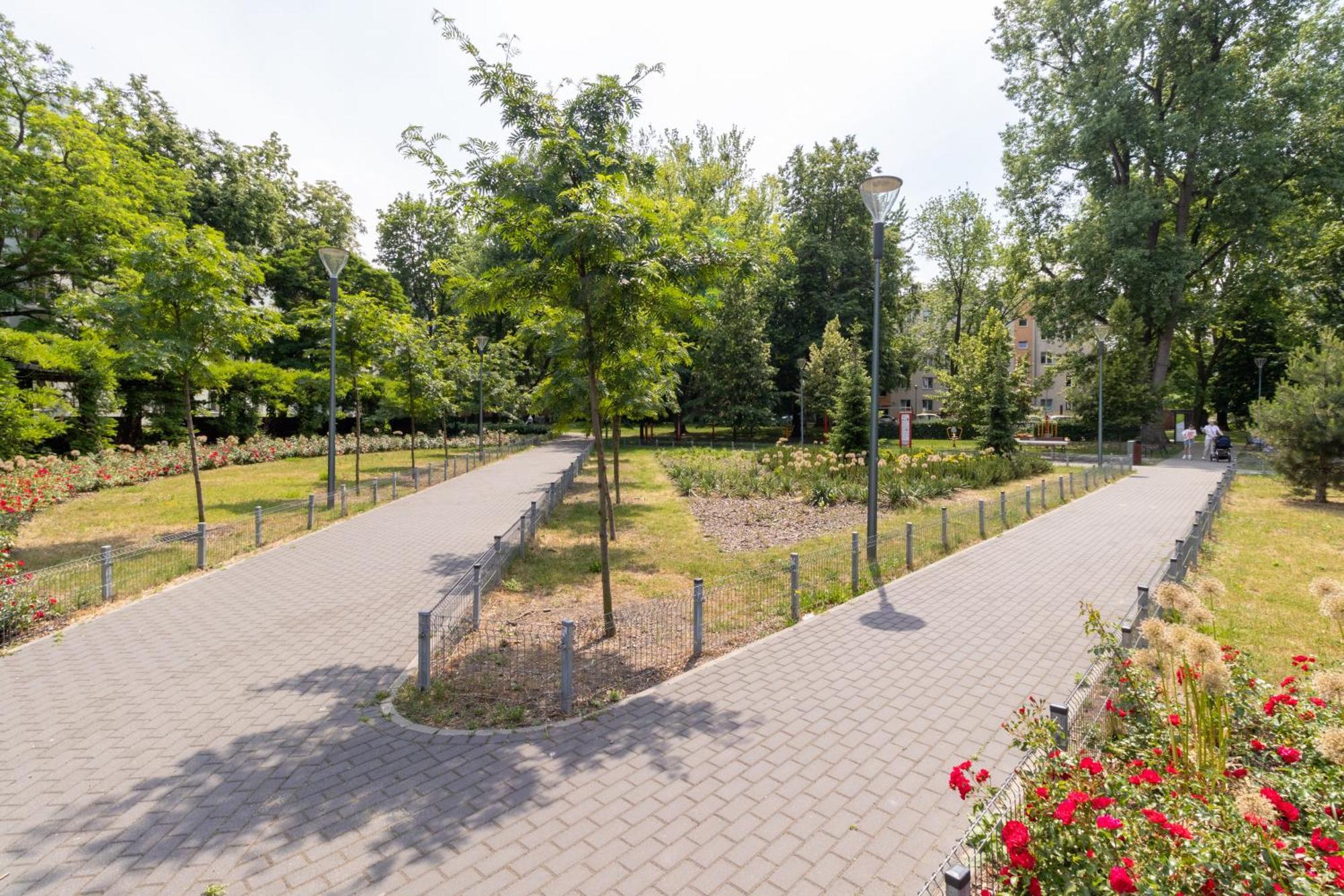 Renovated 3 Apt. Near Polin/oldtown Apartment