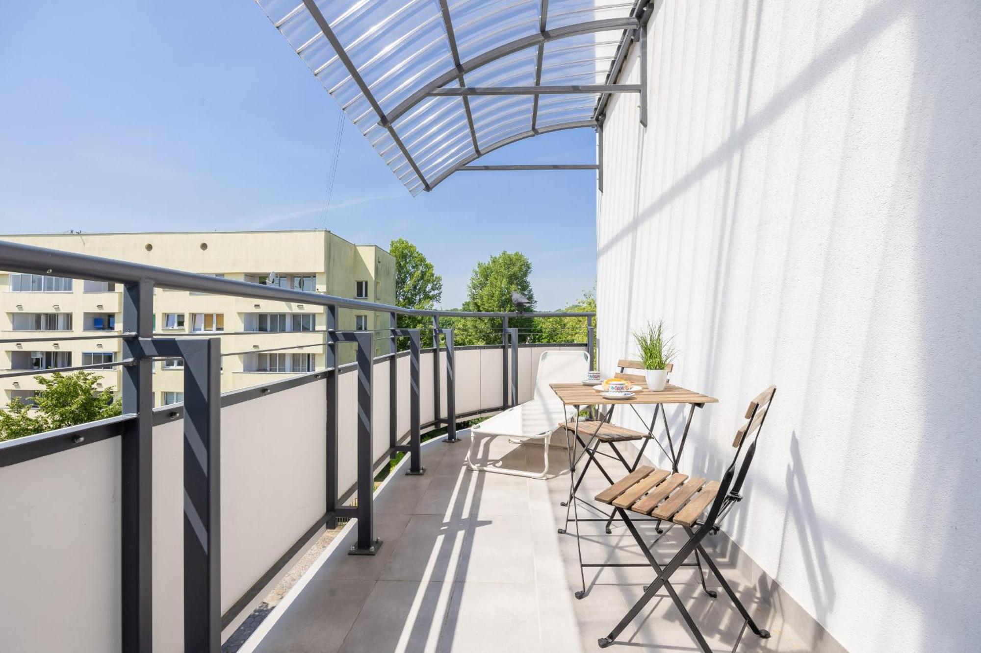 Near Lazienki Krolewskie W Warszawie By Renters Apartment Warsaw