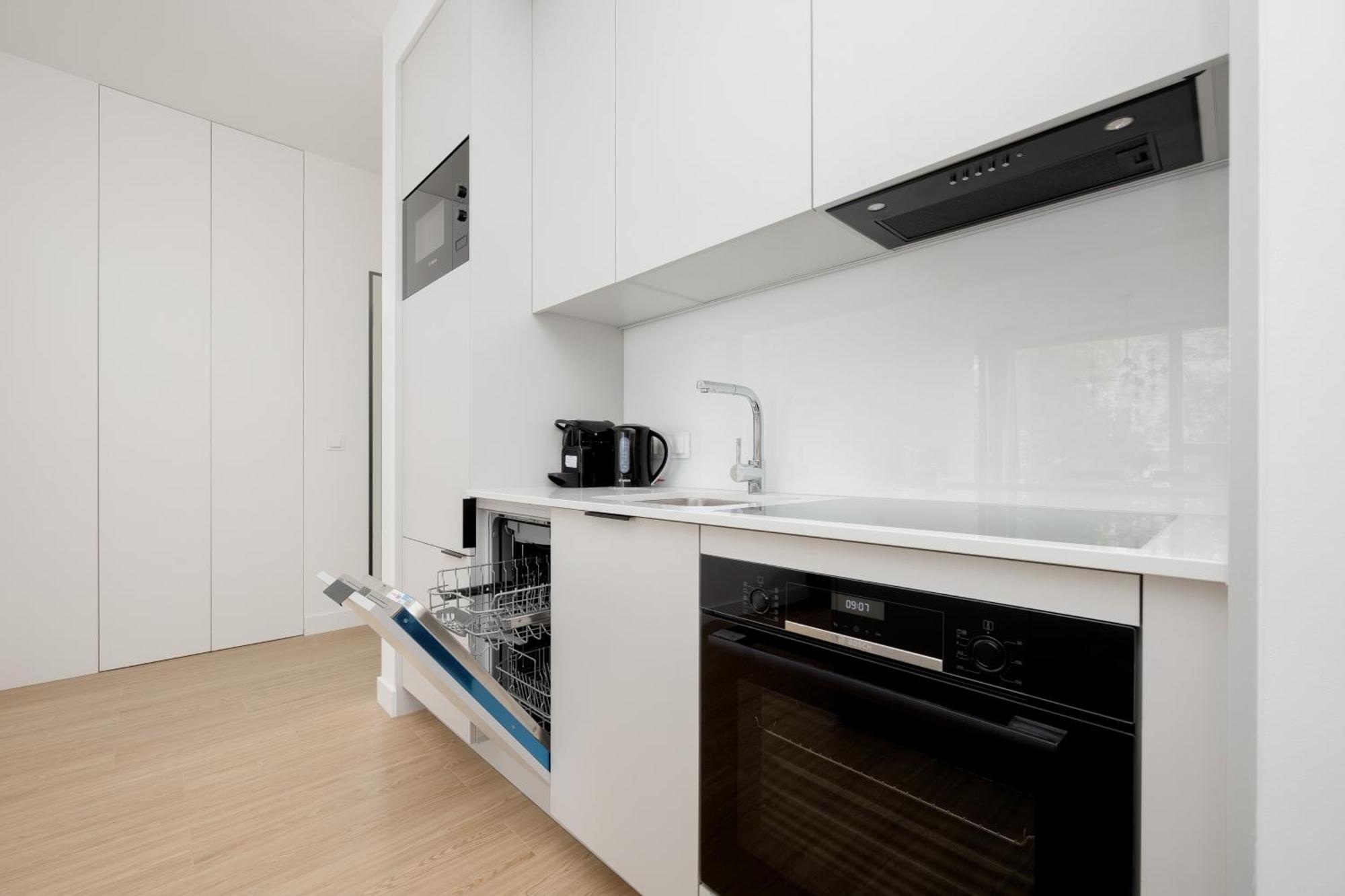 Domaniewska With Parking Mokotow By Renters Prestige Apartment