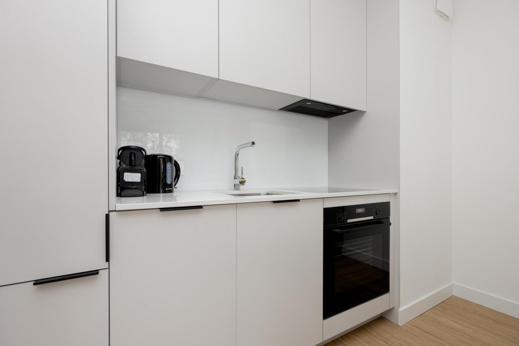 Domaniewska With Parking Mokotow By Renters Prestige Apartment *