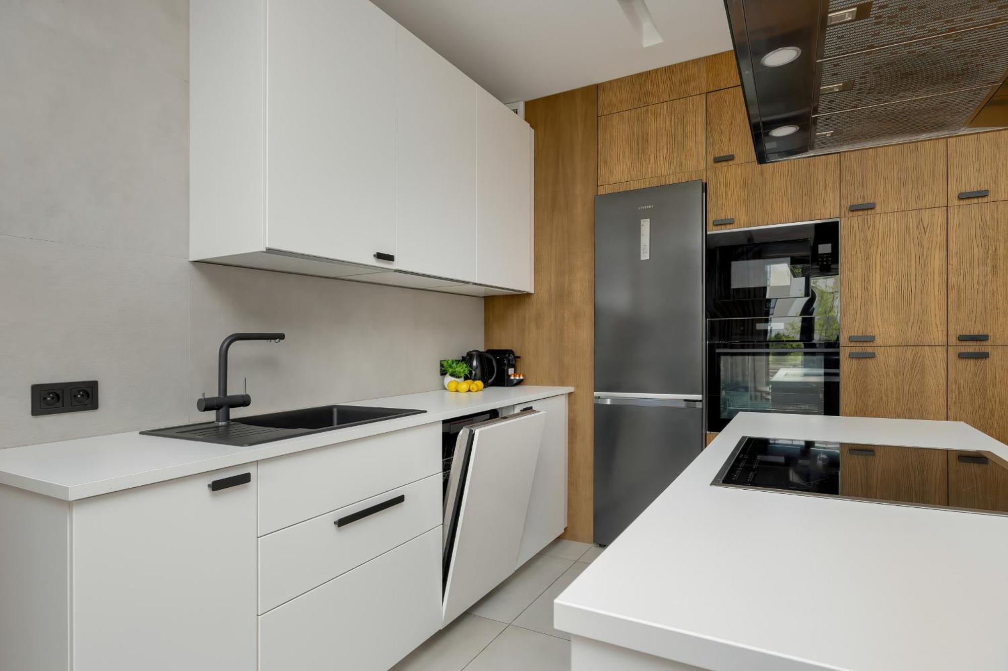 Spacious Family With Garden & Parking By Renters Warszawa