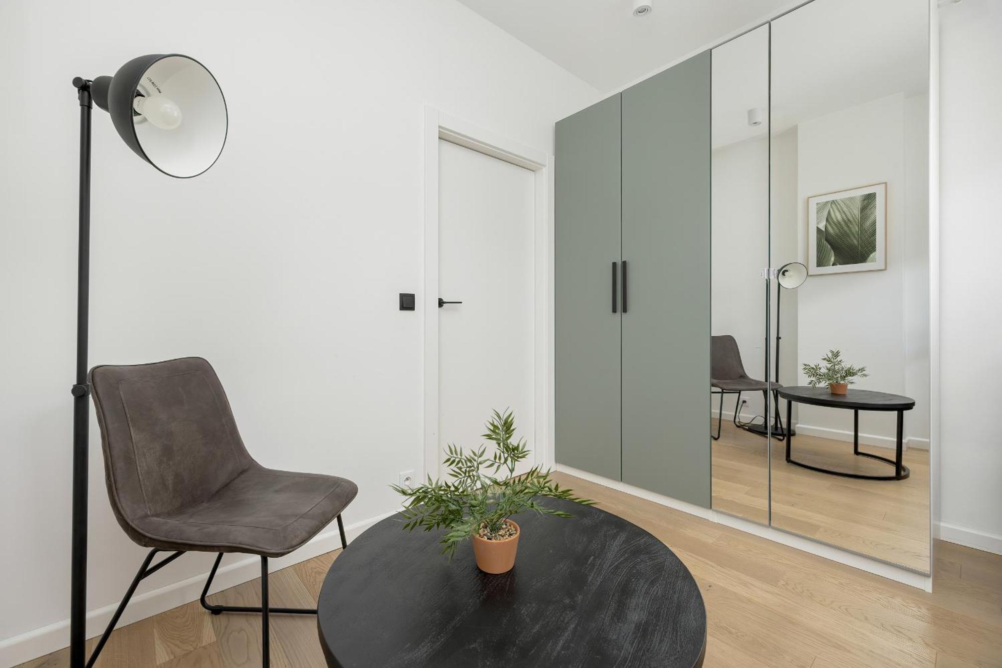 Apartament Spacious Family With Garden & Parking By Renters *