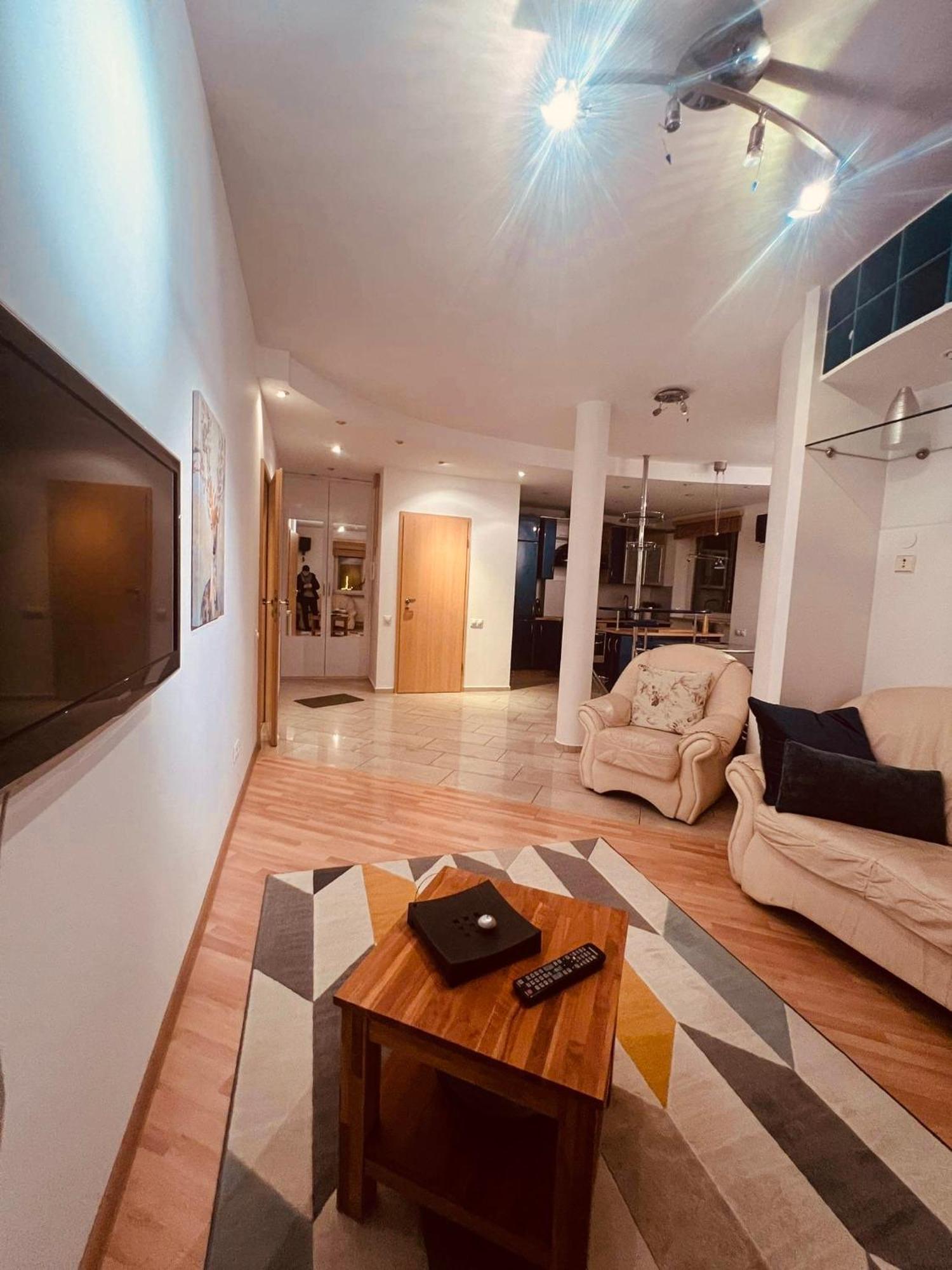 Lux Flat - Blue City Apartment *