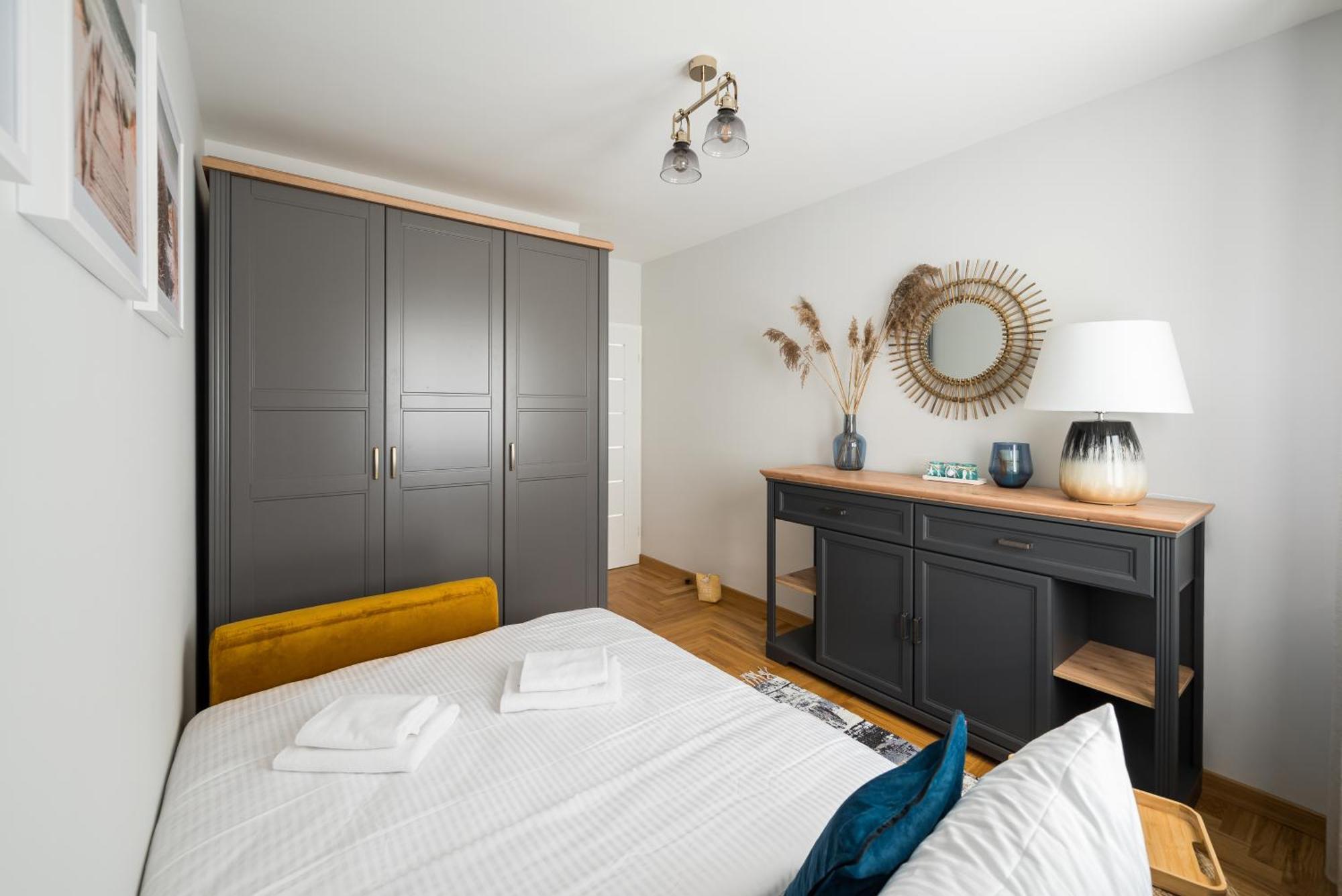 Burgaska 3-bedroom * Warszawa