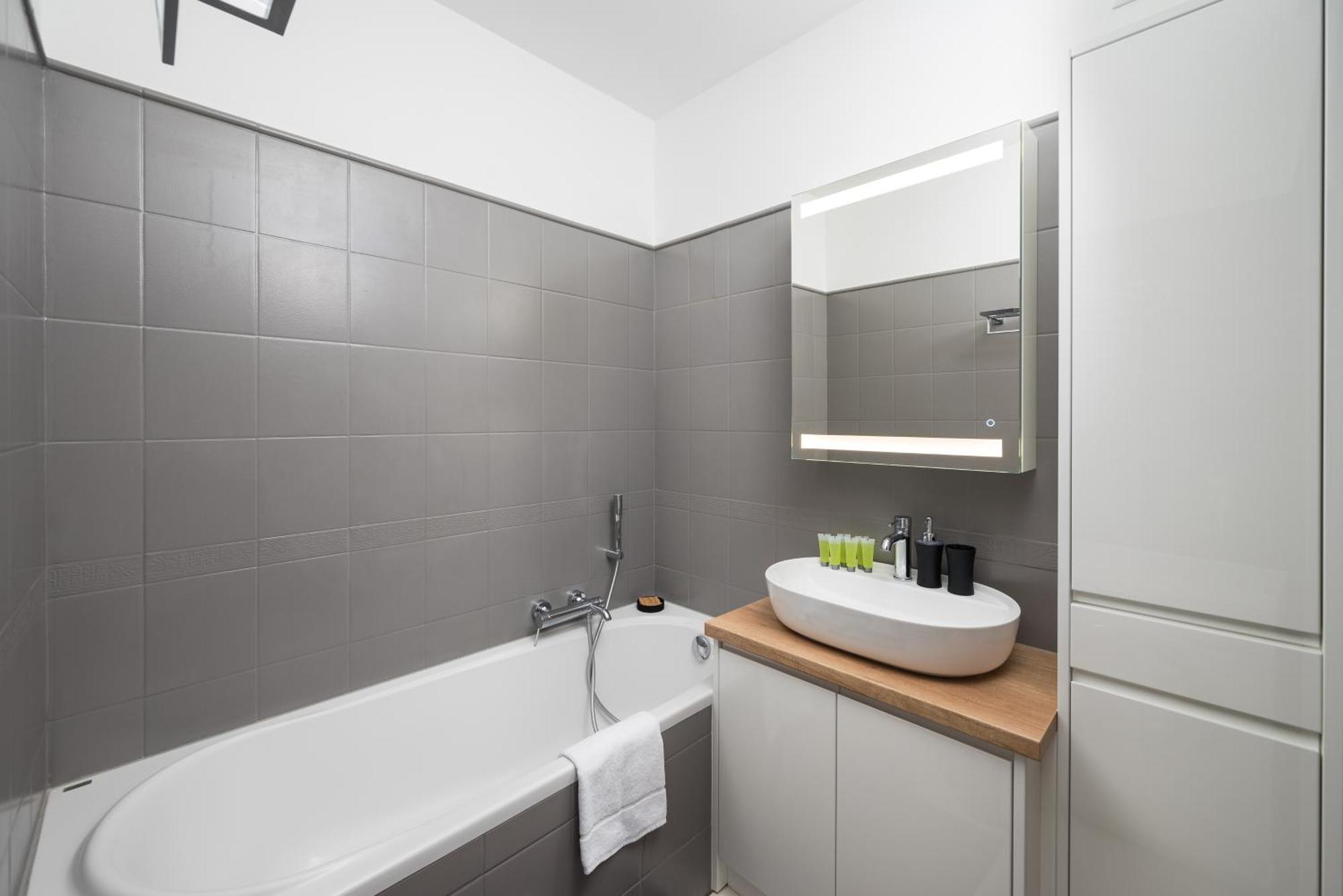 Burgaska 3-bedroom * Warszawa