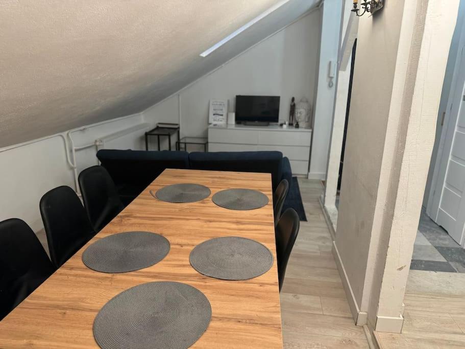 Chillout 4 Bedrooms Apartment Warsaw