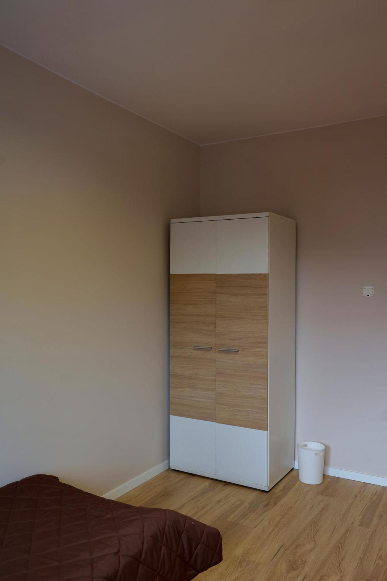 Krasnowolska Airport - Self Check-in Hostel