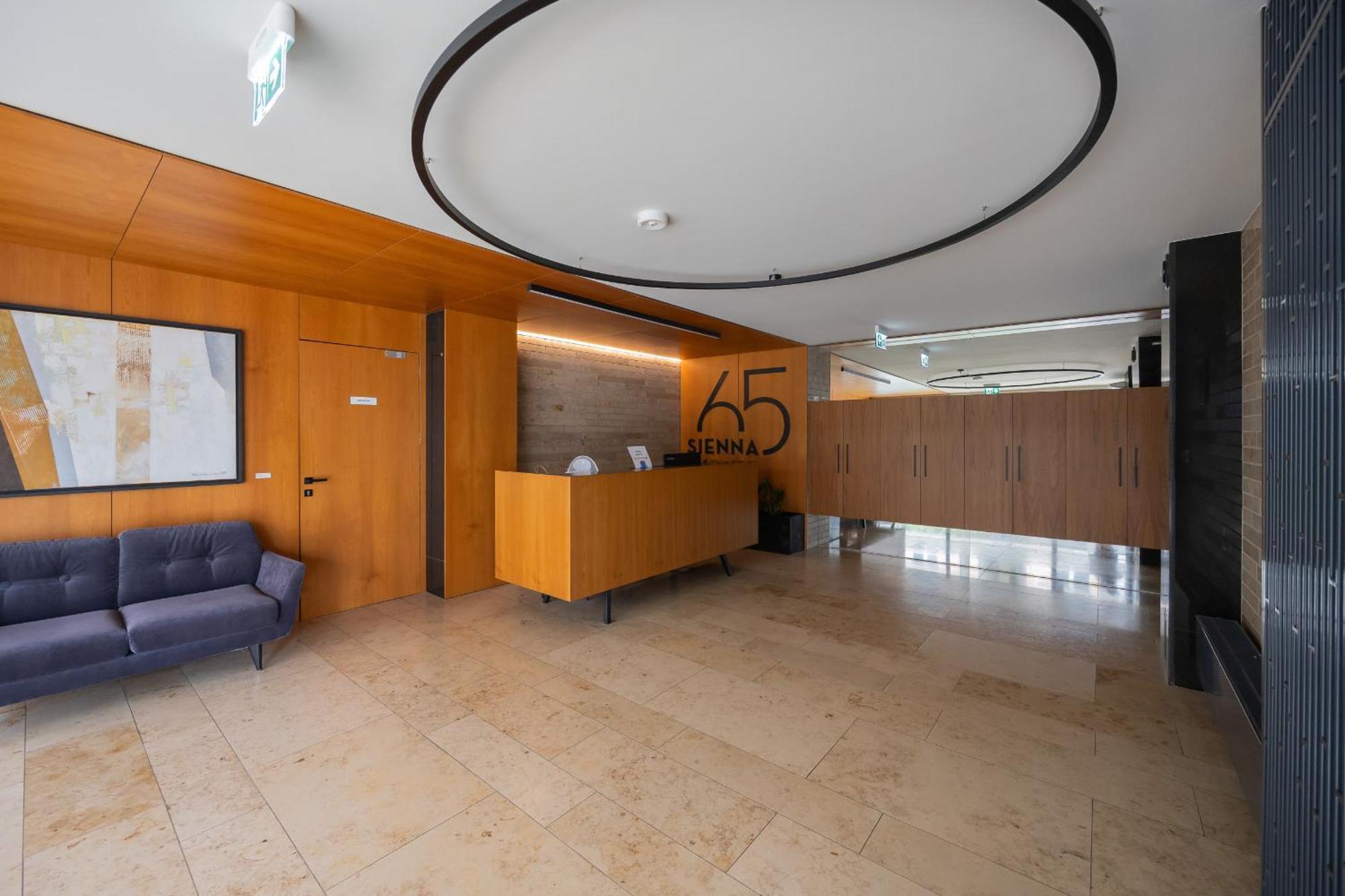 Apartment Z Widokiem Na Centrum 9 Pietro & Parking By Renters *