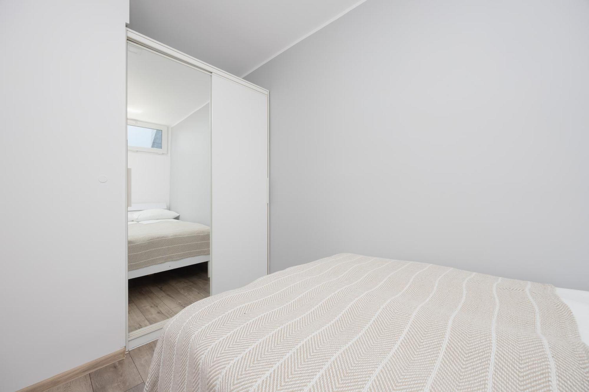 Apartment Comfort & Style Center By Renters