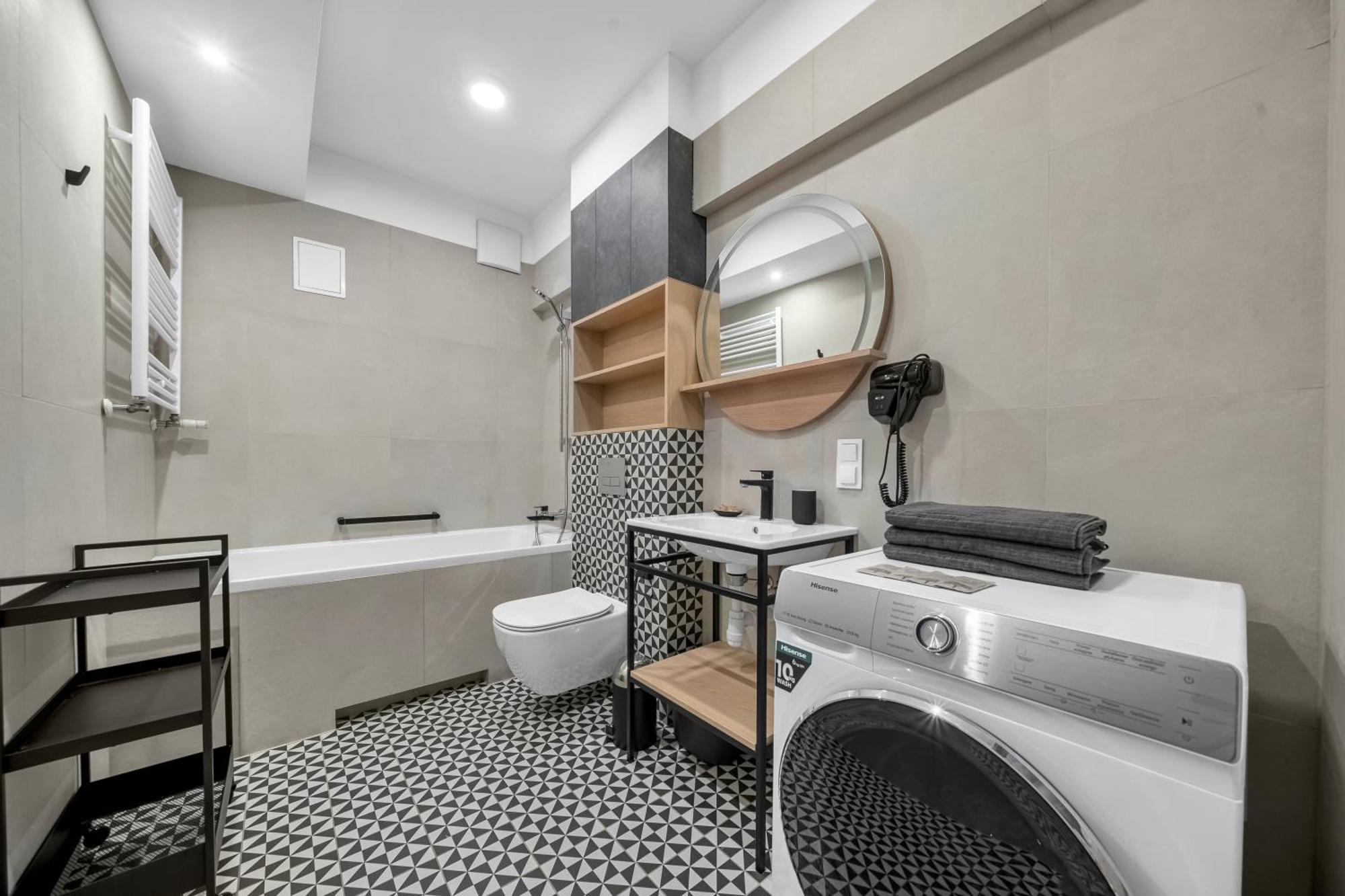 National Stadium - Parking, Workspace - By Rentujemy Apartment