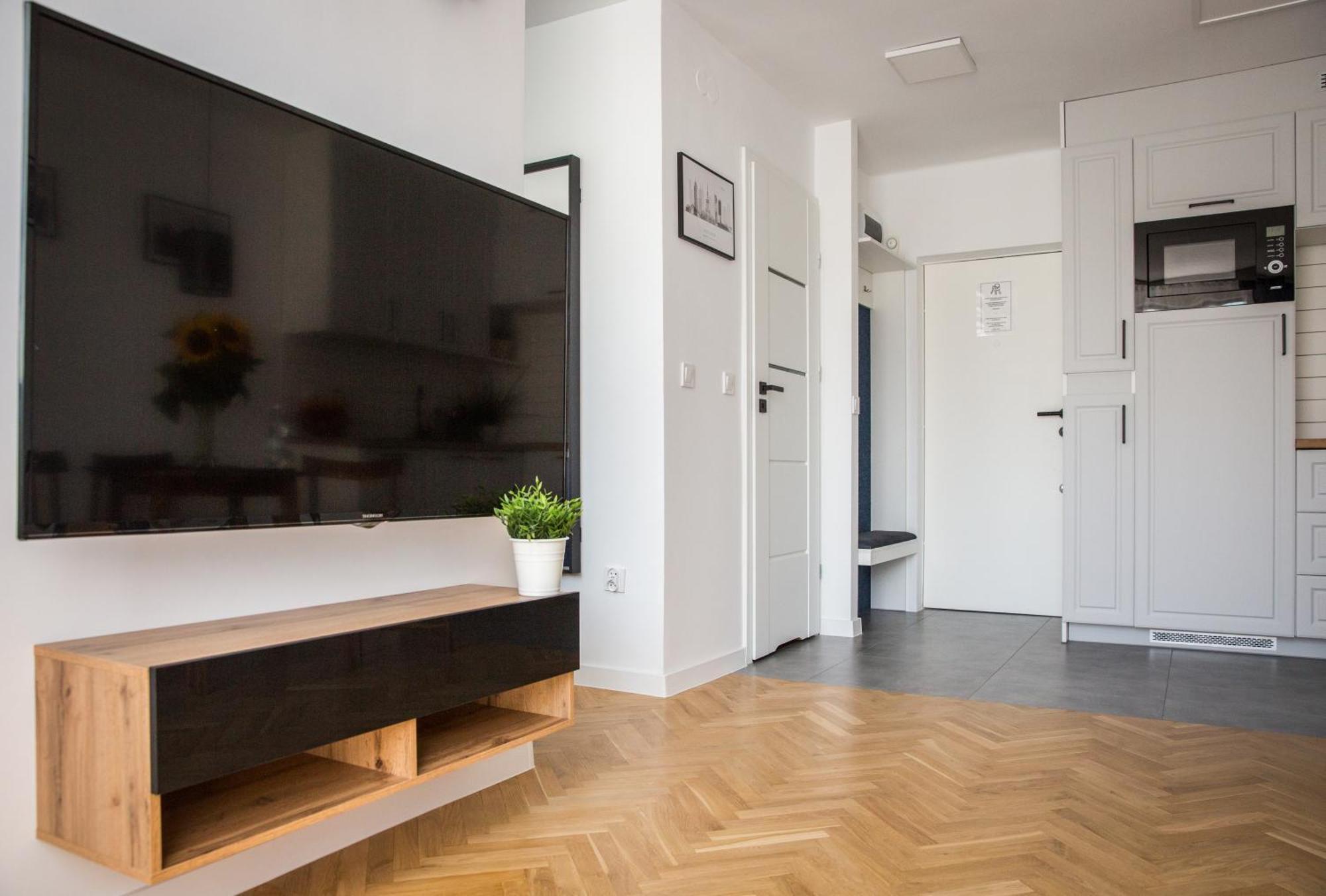 Apartamento Center Pereca, Next To Warsaw's Business District & Metro Onz, By Warsawskyline