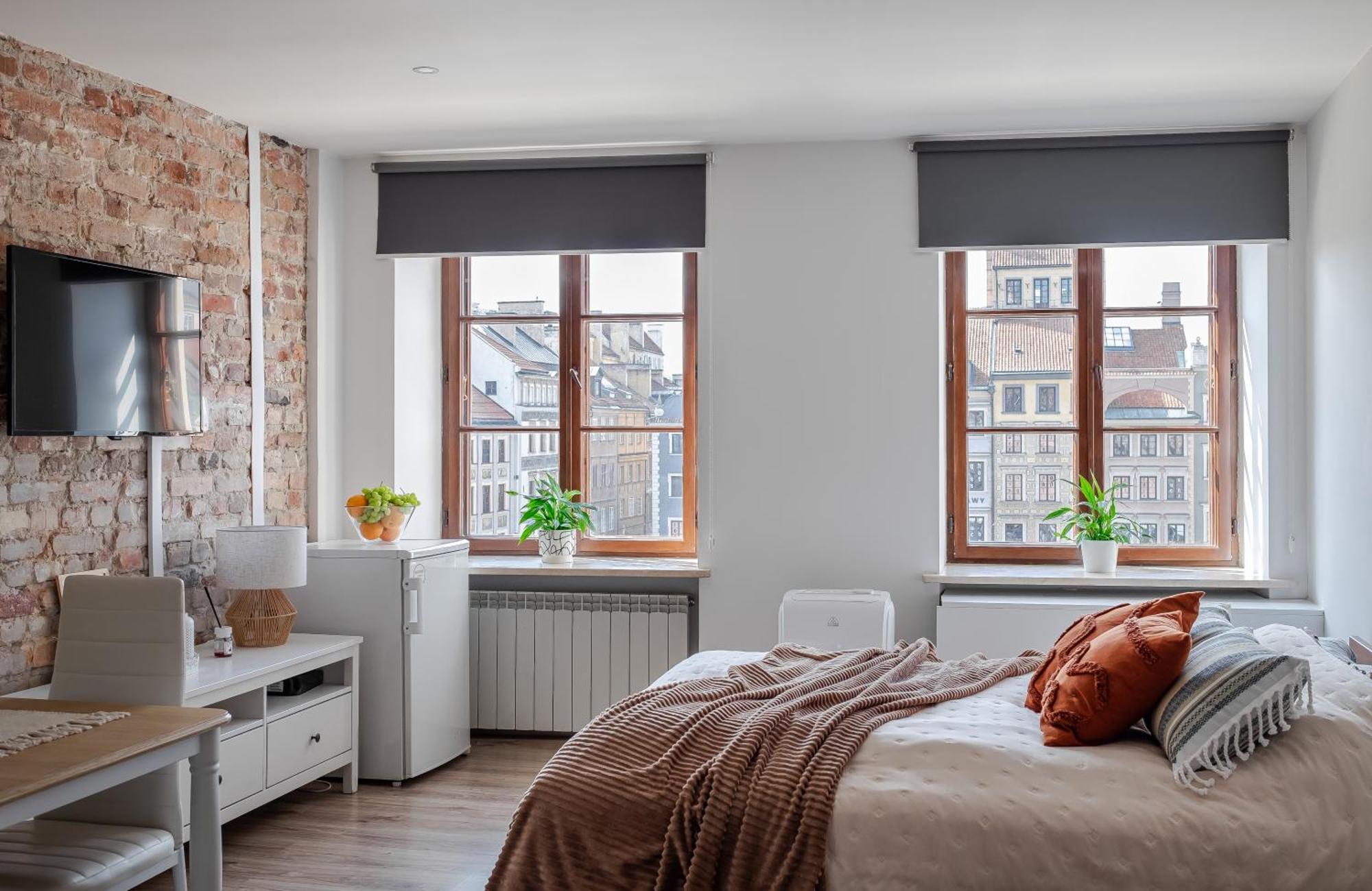 Old Town Apartment *
