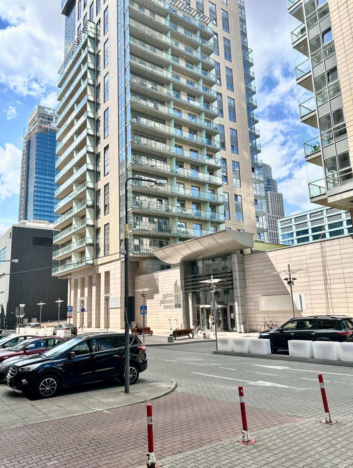 Apartment Platinum Towers