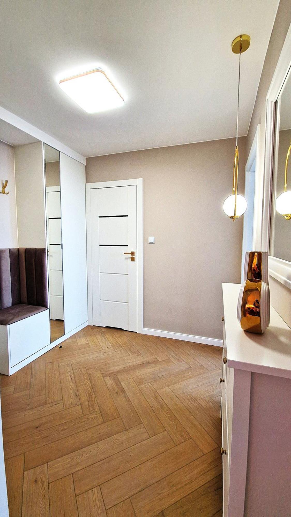 Center 708 - 50m2 Apartament Warszawa