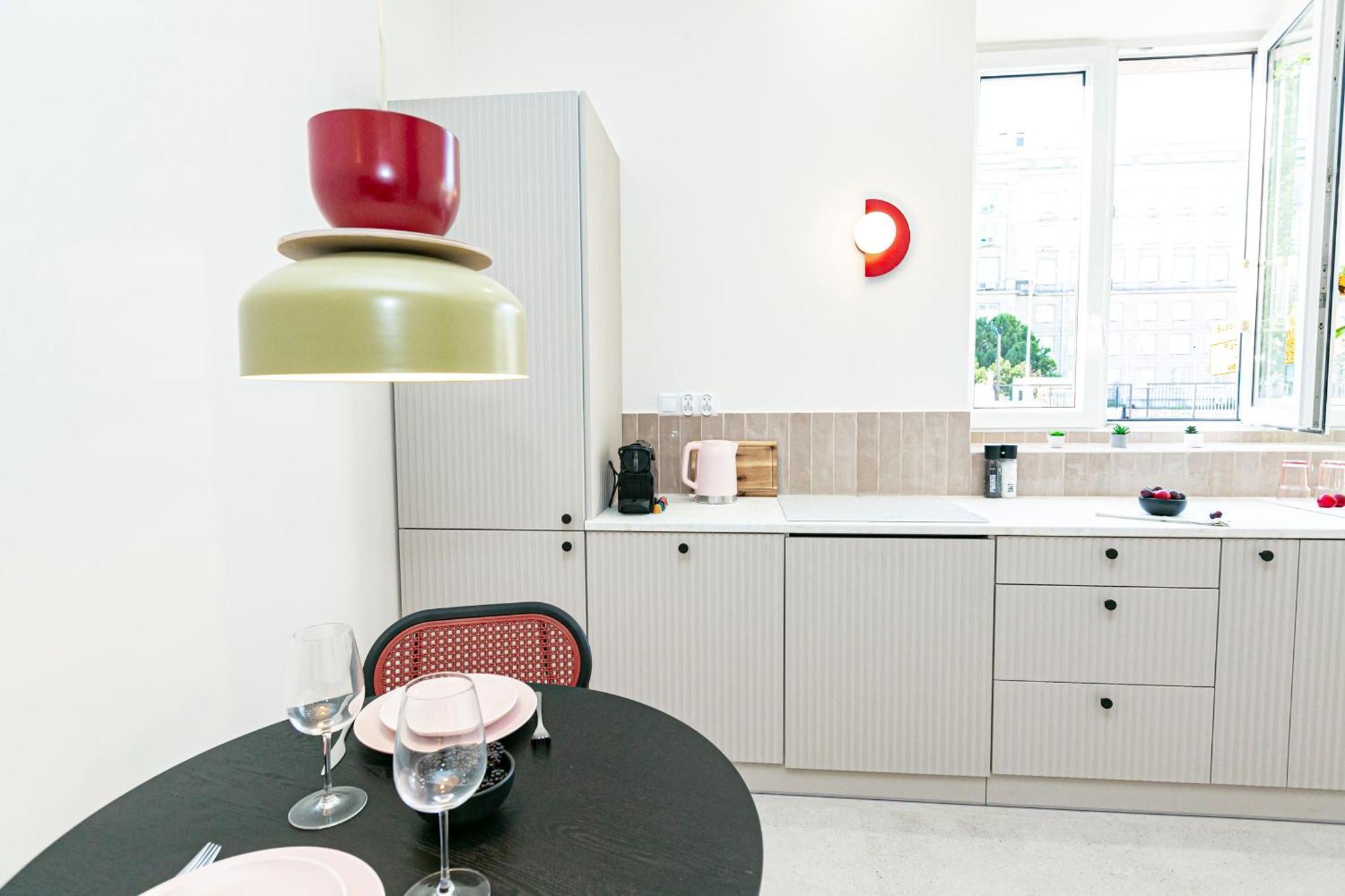 Apartamento Rakowiecka - Bezplatny Parking - Free Parking - Stacja Metra 500m - Underground Station 500m Better Varsóvia