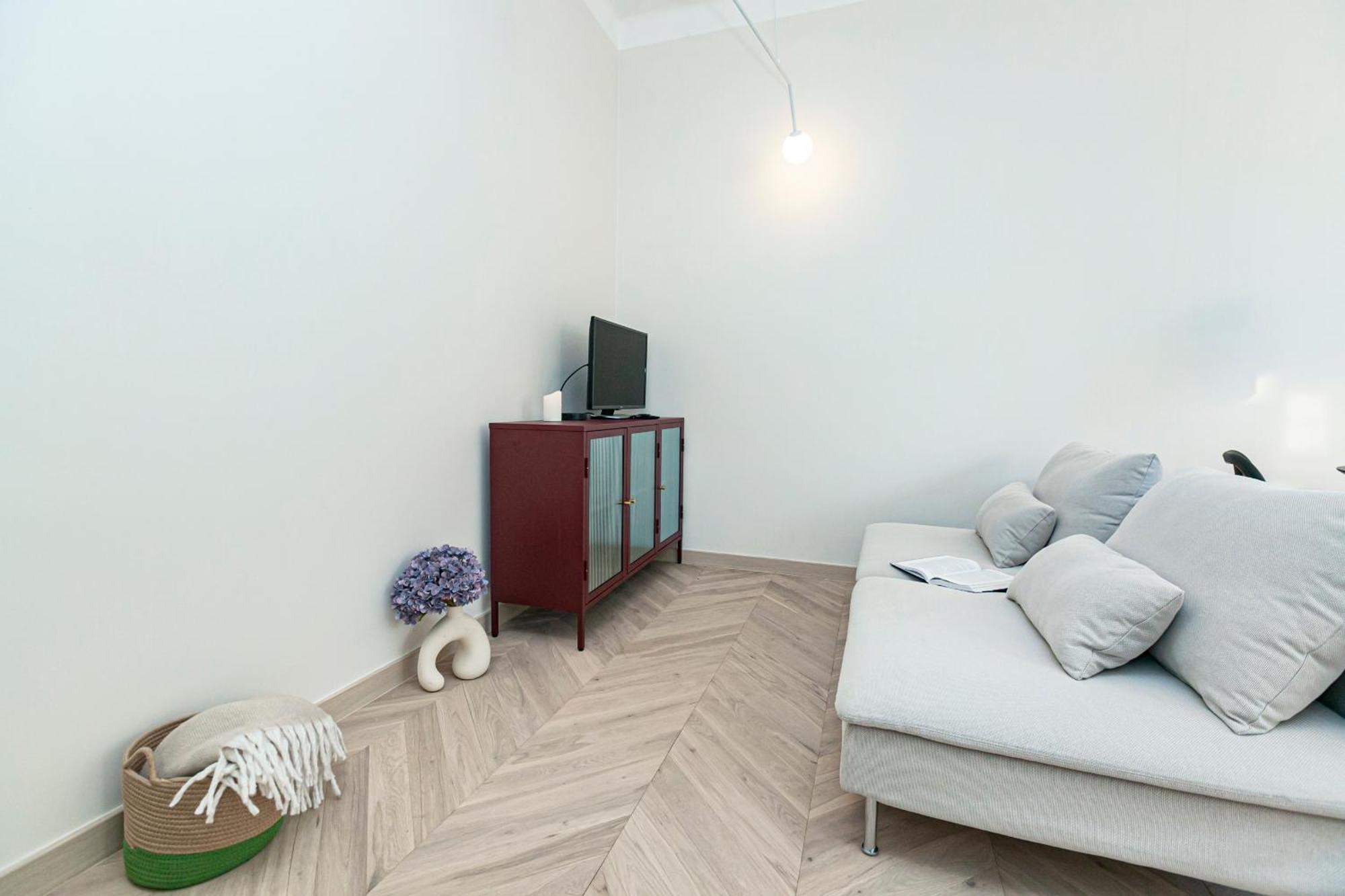 Rakowiecka - Bezplatny Parking - Free Parking - Stacja Metra 500m - Underground Station 500m Better Apartamento *