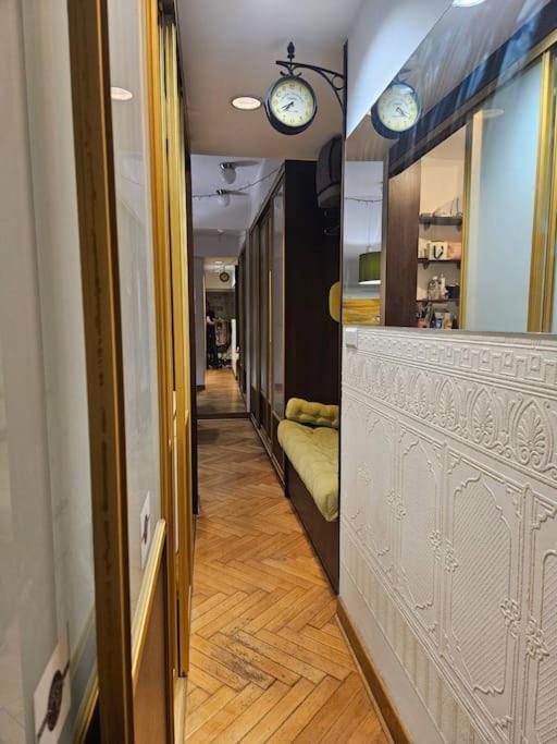 Orient Express Apartment *