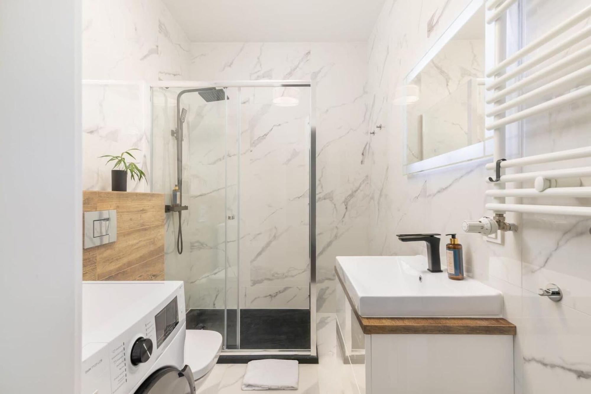 Elegant Next To The Metro Station By Rent Like Apartment *