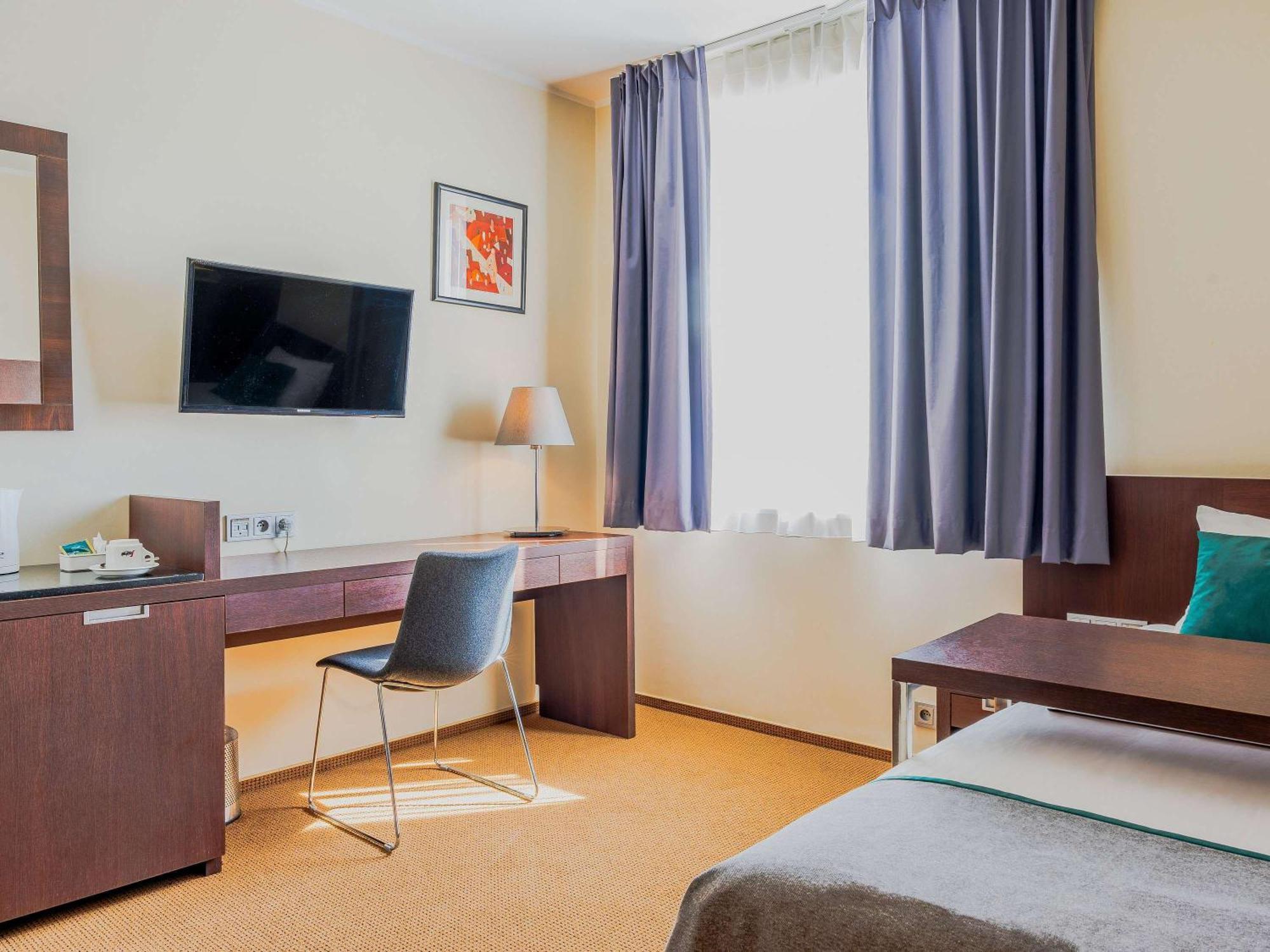 Mercure Airport 4*
