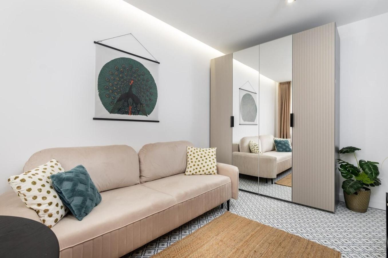Almond Premium Poznanska Warsaw