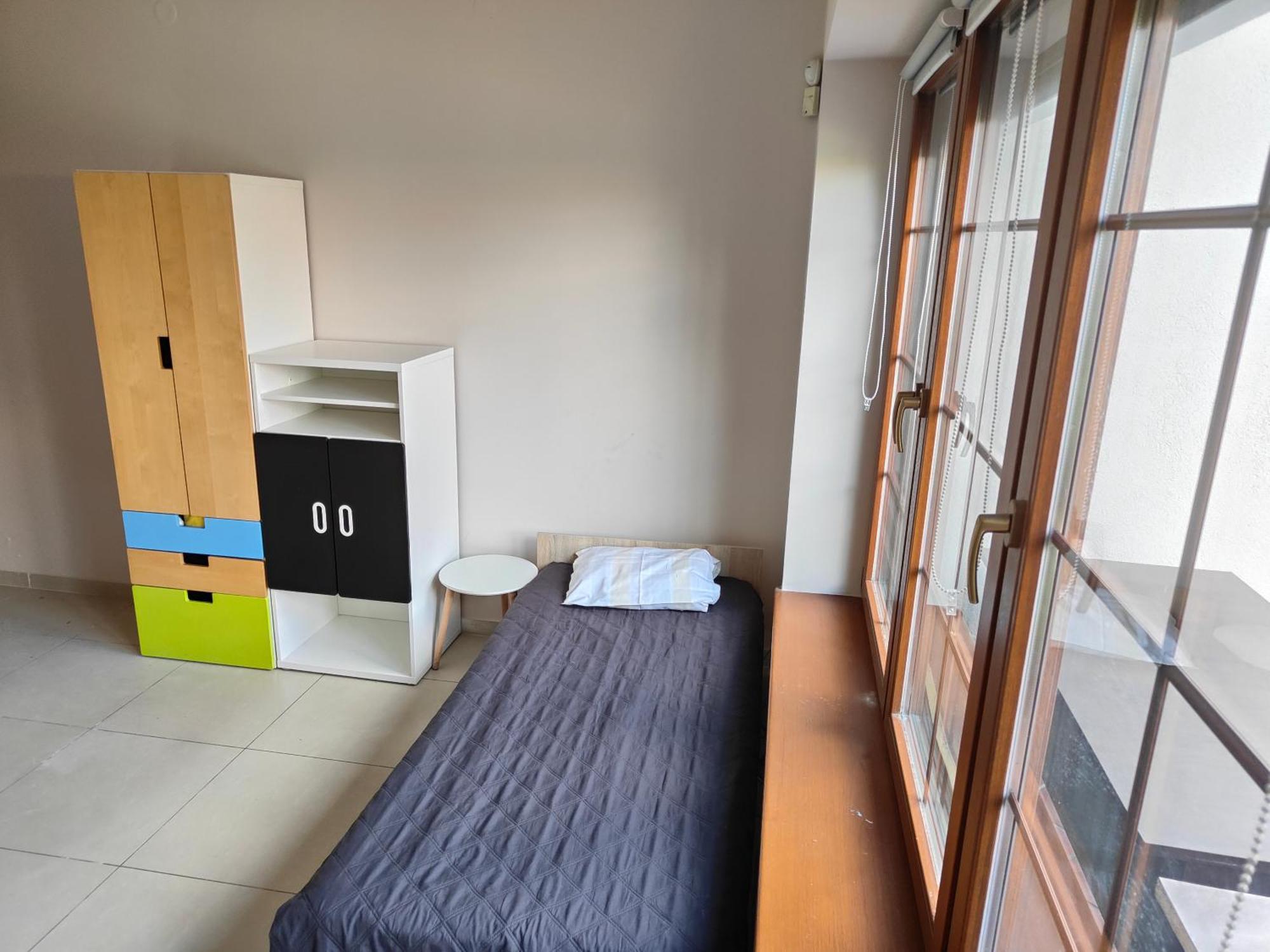 Krasnowolska Airport - Self Check-in Hostel