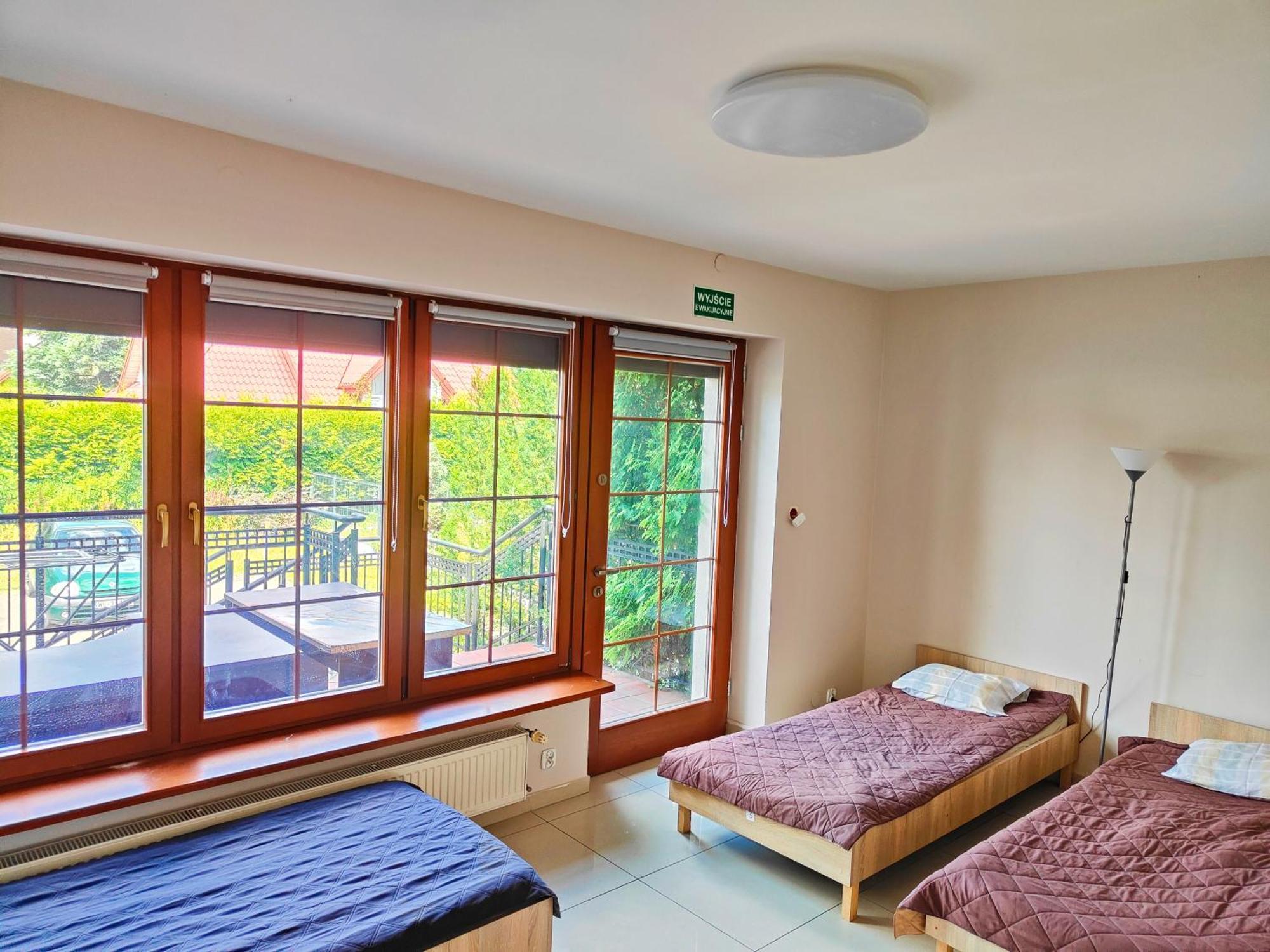 Hostel Krasnowolska Airport - Self Check-in Warsaw