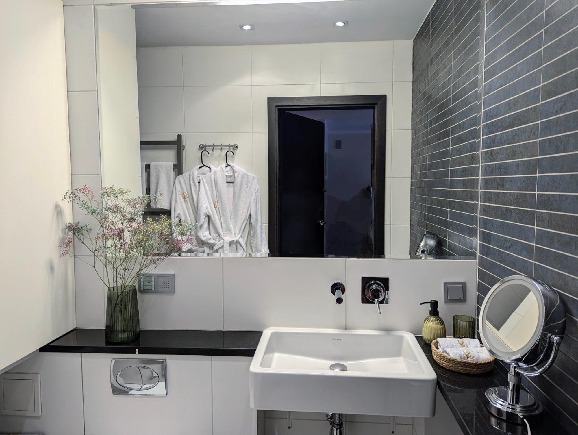 Apartamento Bella Luna Luxury - Spacious 1br In Old Town Varsóvia