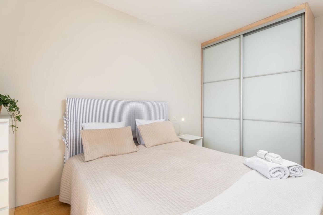Nutmeg Wola Apartment Warsaw