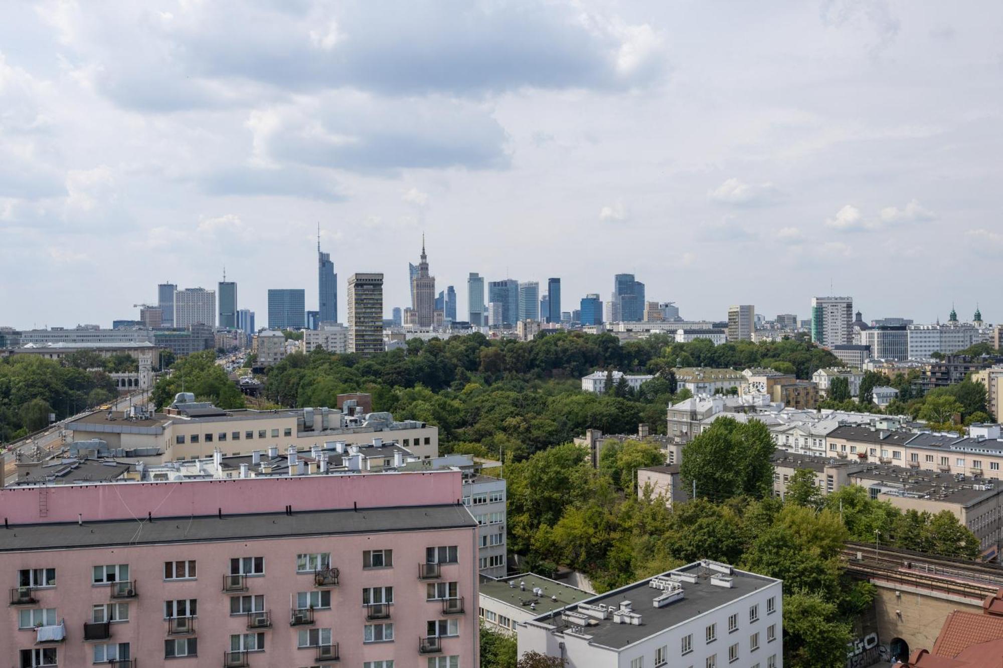 On The 15th Floor With A View Of The Panorama By Renters Apartament