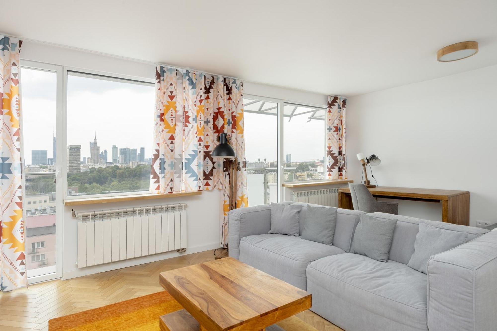 On The 15th Floor With A View Of The Panorama By Renters *