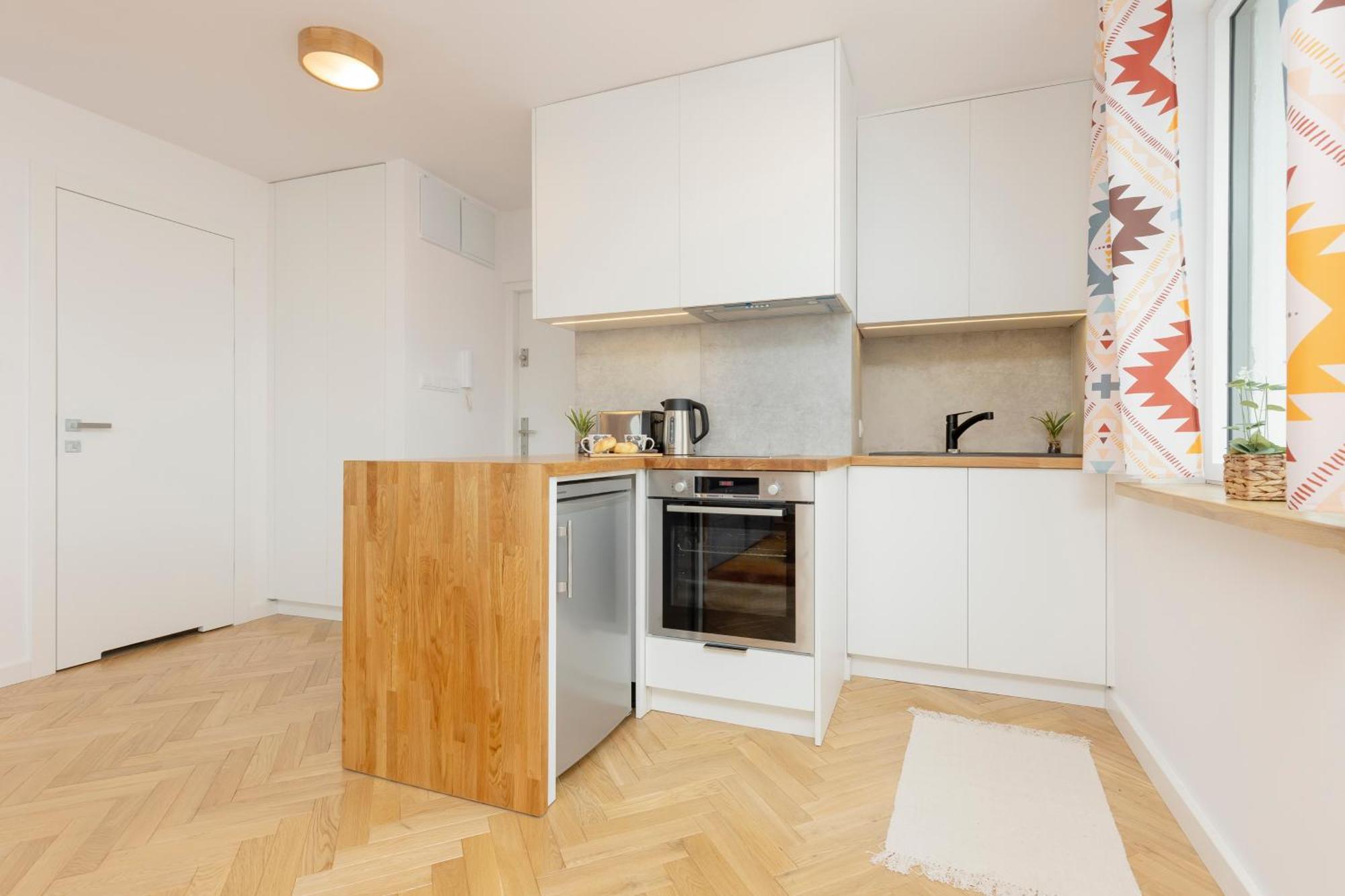 On The 15th Floor With A View Of The Panorama By Renters Apartament