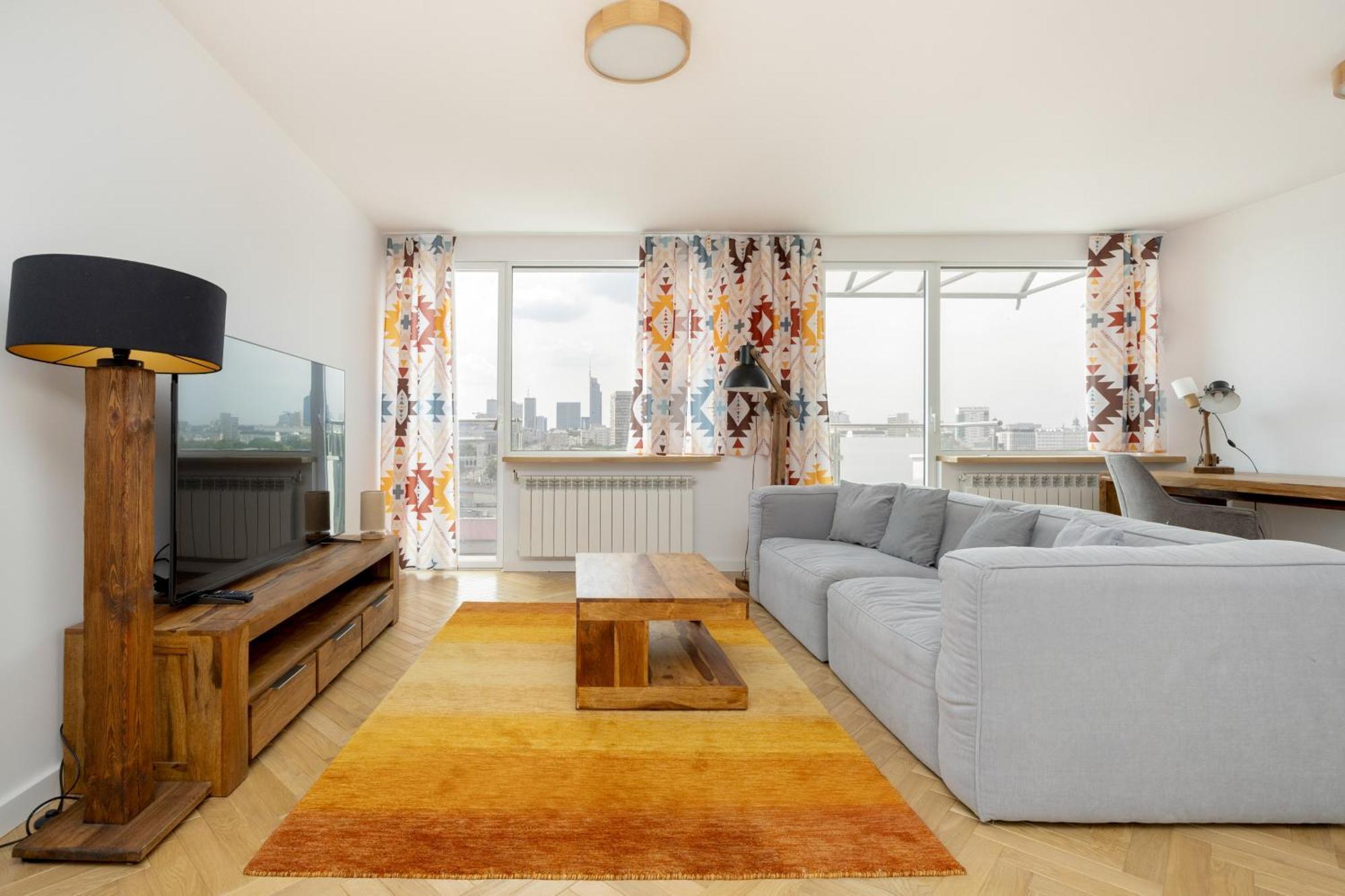 On The 15th Floor With A View Of The Panorama By Renters Apartament