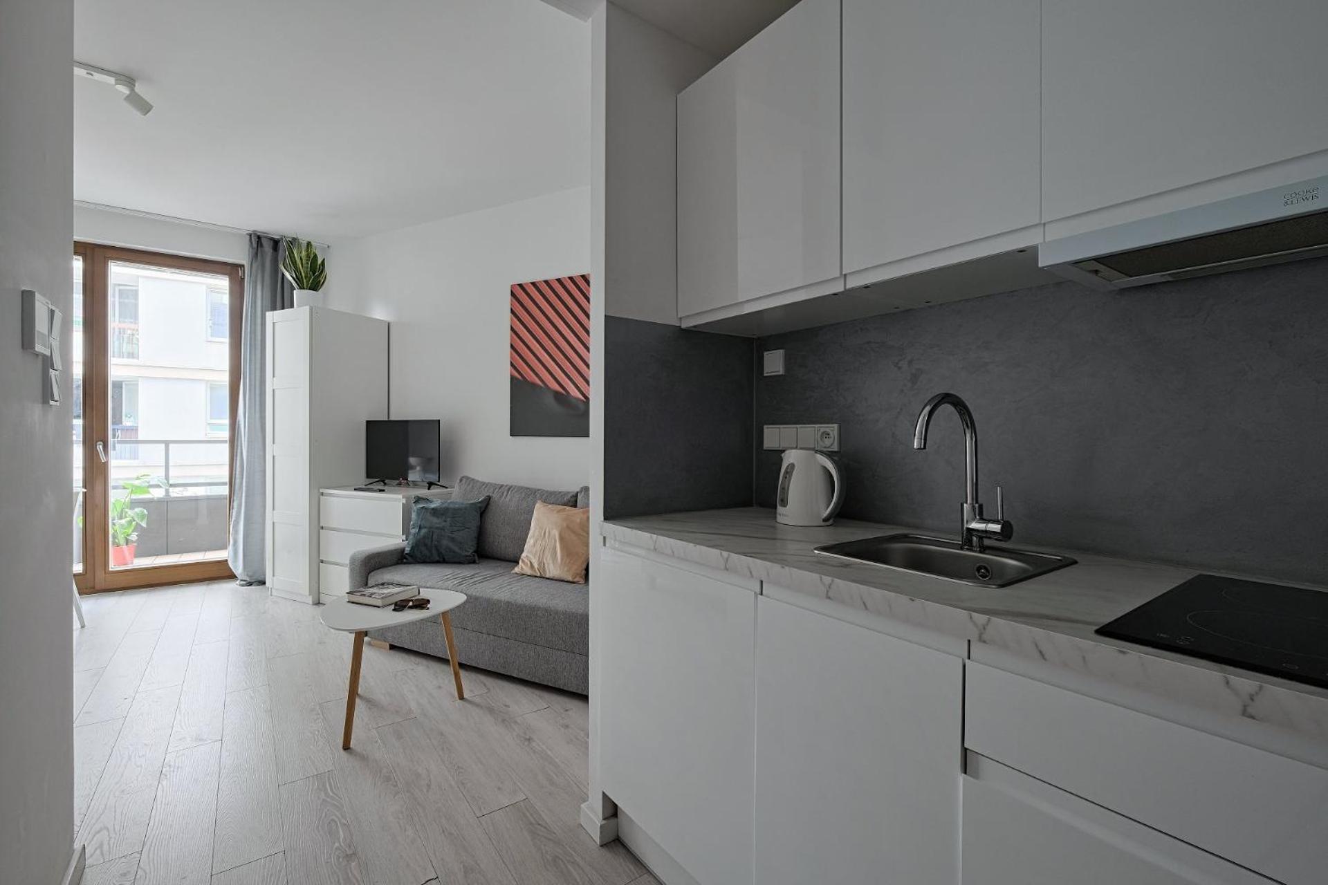 Urbannestgroup - Old Town S27