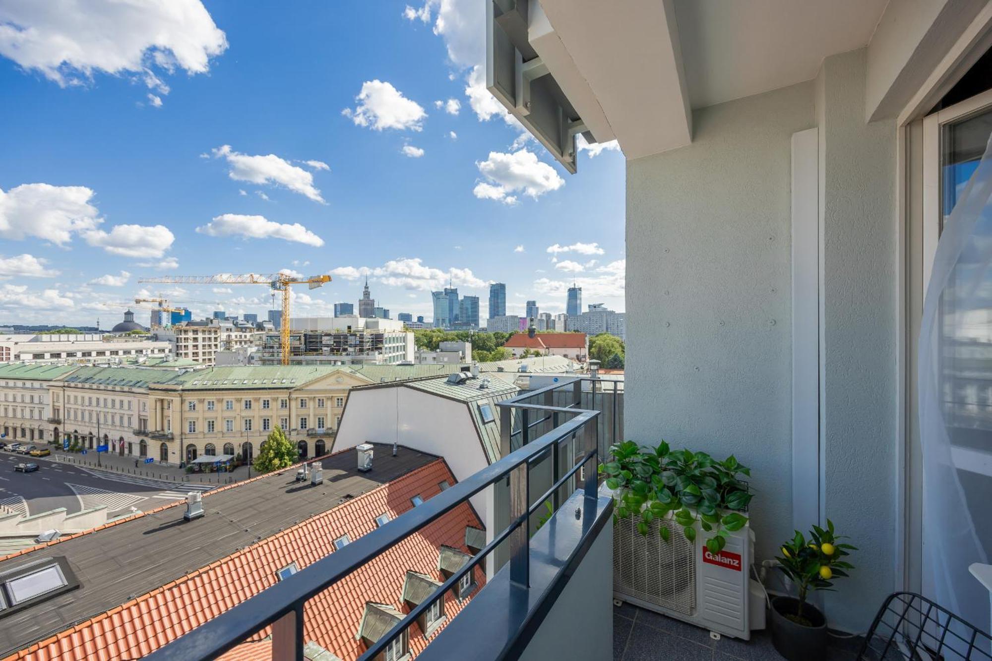 Apartment Bright With Air Conditioning Near Ogrod Saski By Renters Warsaw