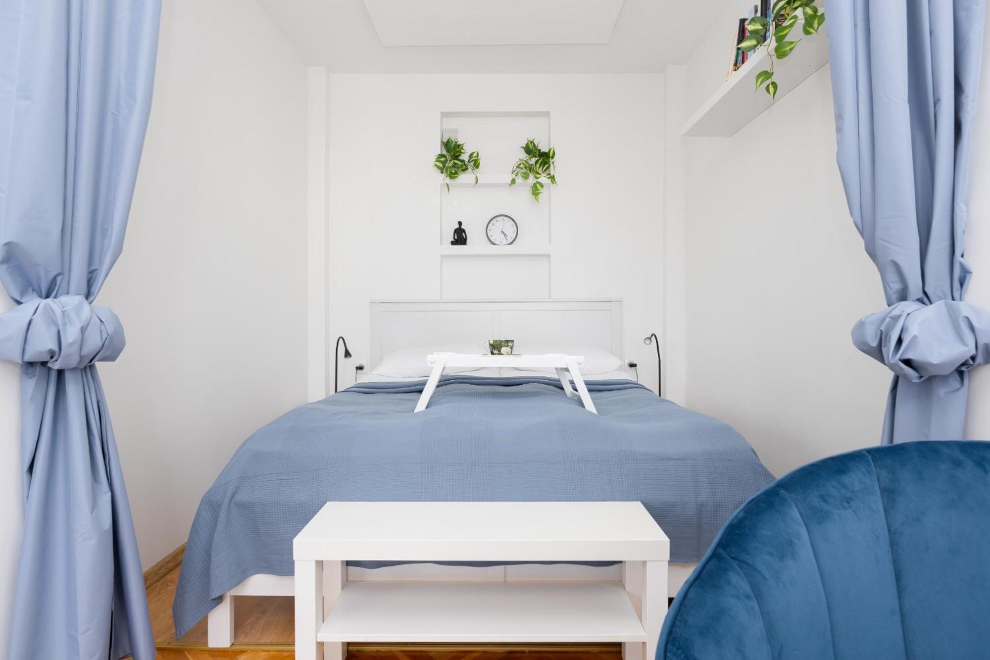 Apartment Bright With Air Conditioning Near Ogrod Saski By Renters *