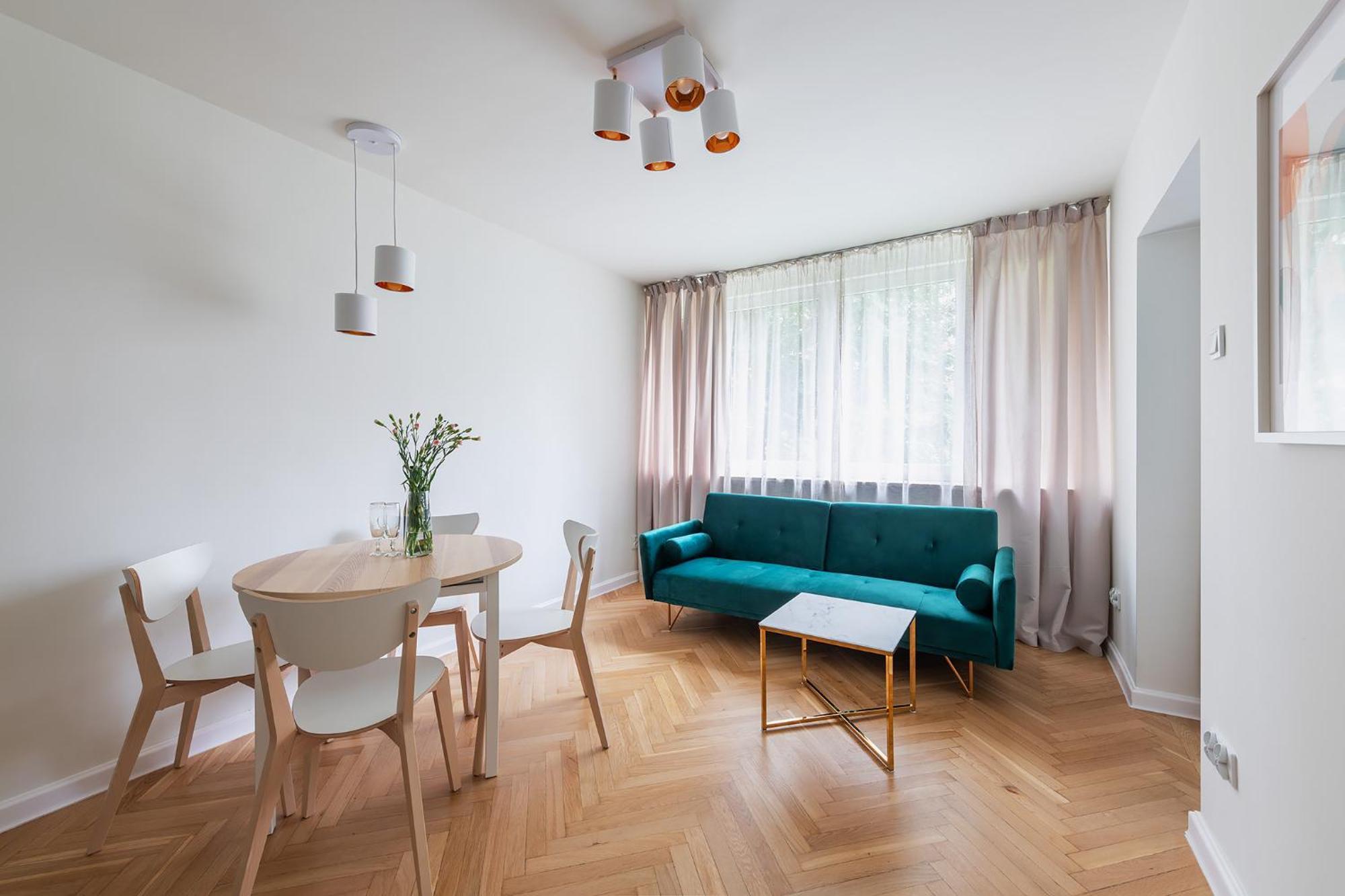 Apartment Solec 79a Prywatne Mieszkanie Z Oddzielna Sypialnia I Prywatnym Miejscem Parkingowym Samodzielne Zameldowanie! Self Check-in System! Warsaw