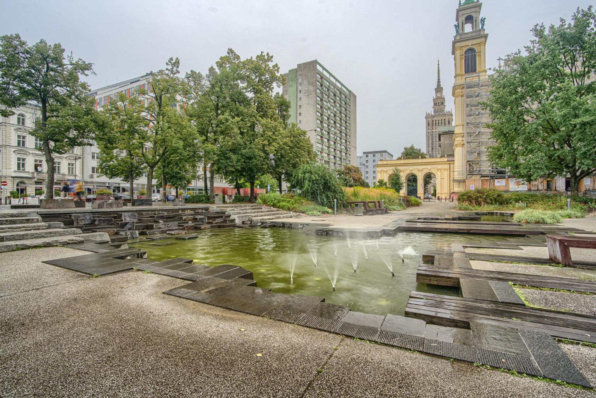 Center * Warsaw