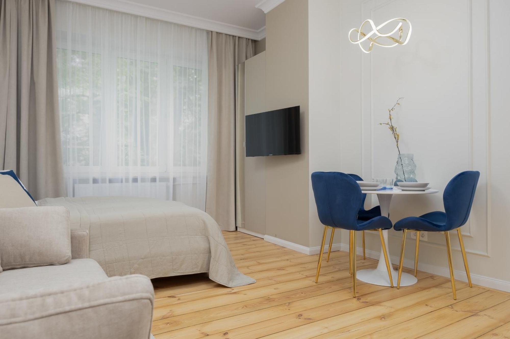 Elegant Grojecka In By Renters Apartment Warsaw