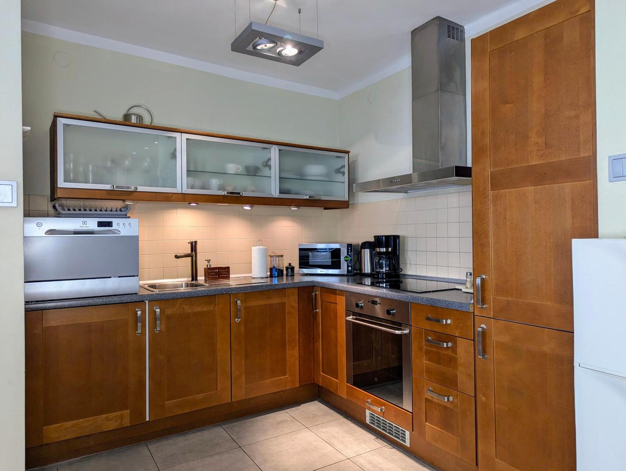 Bella Luna Luxury - Spacious 1br In Old Town Apartamento