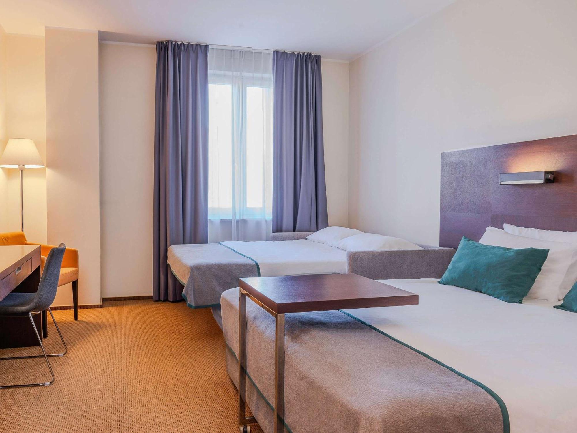 Khách sạn Mercure Airport Warsaw