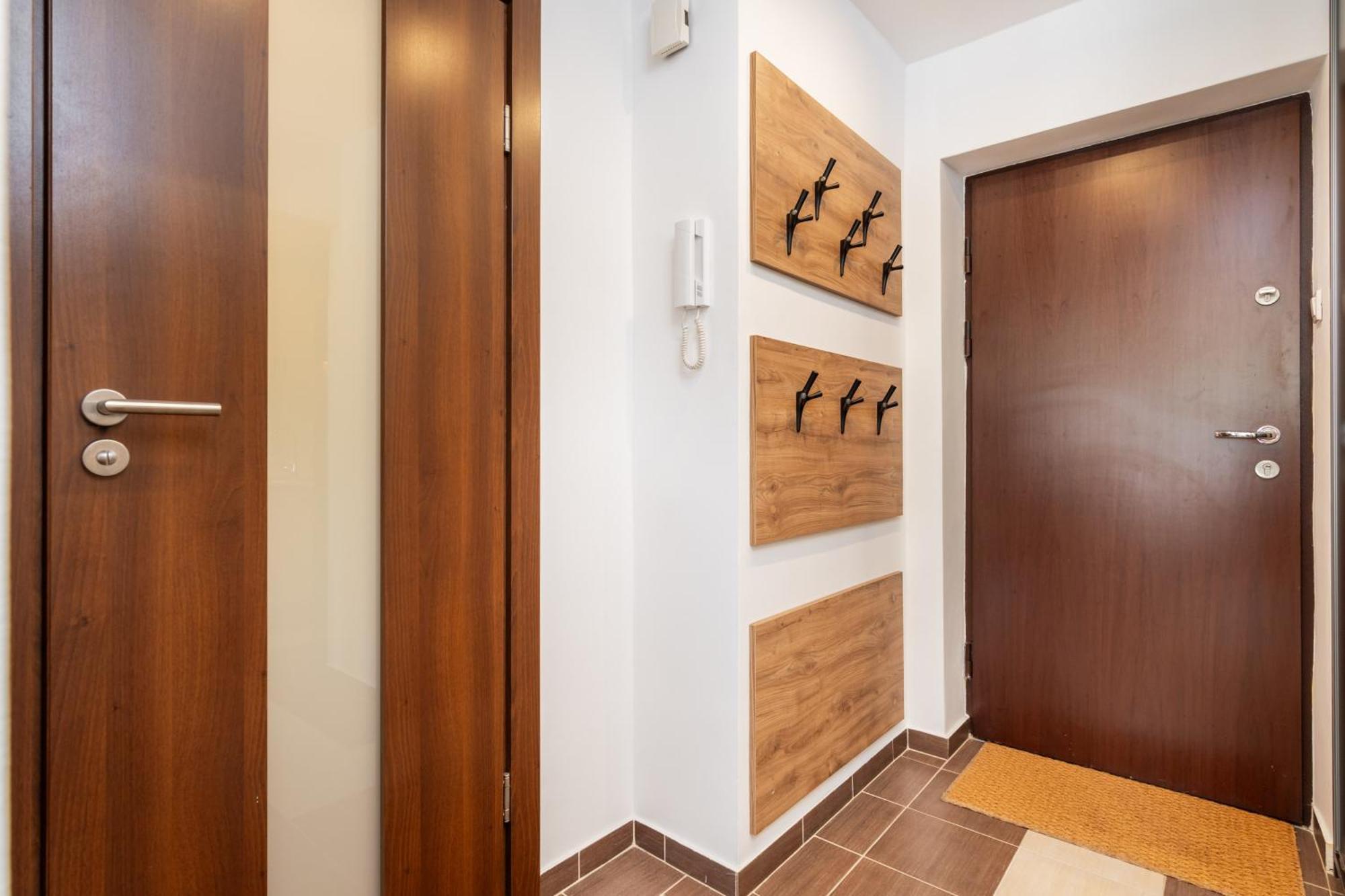 Przytulne Mieszkanko Z Balkonem I Parkingiem W Sercu Pragi Poludnie Apartment Warsaw