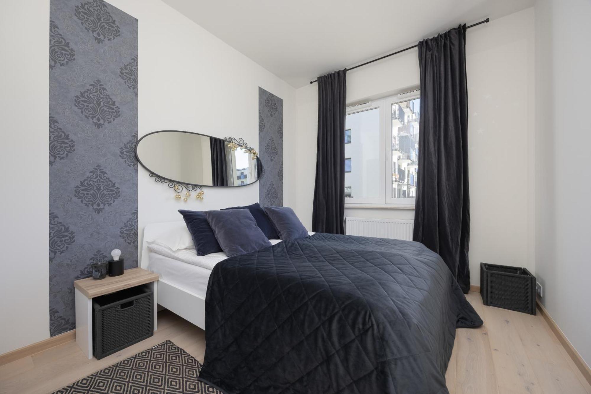 Beautiful With Terrace, Garden And Parking Close To The Airport In By Renters Apartment