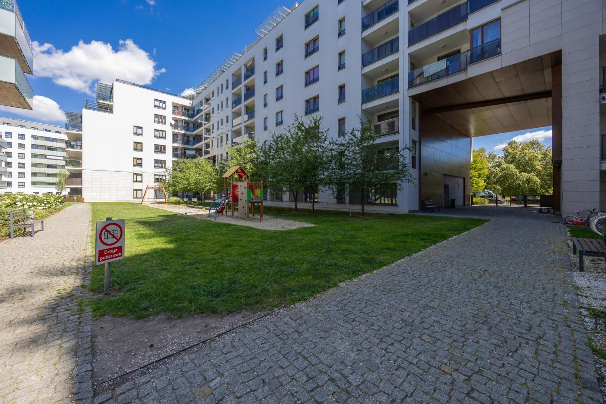Business Sikorskiego By Renters