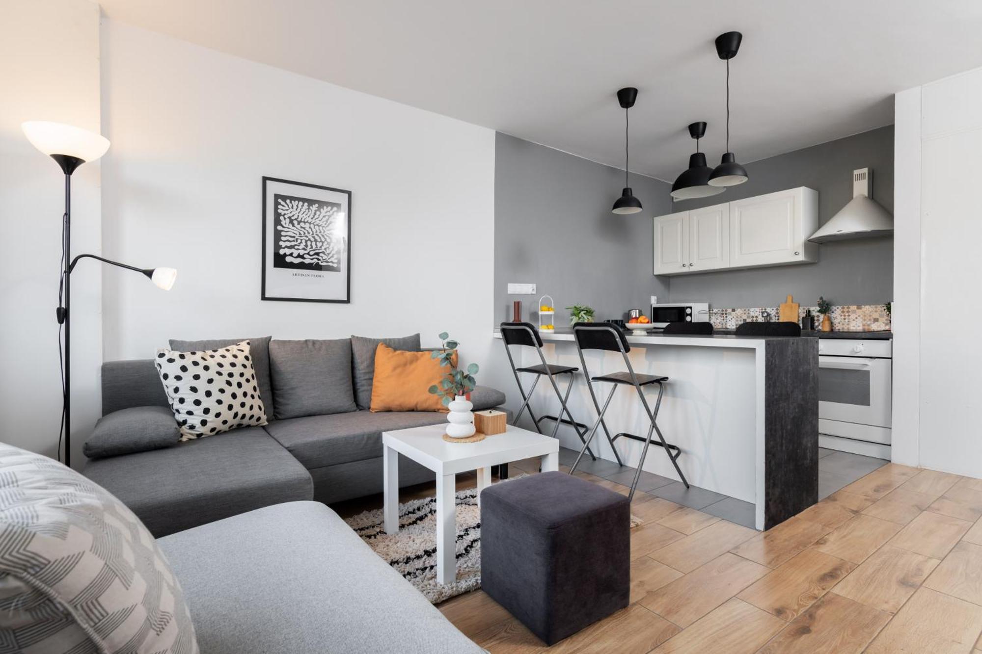 Superapart Saska 66 *