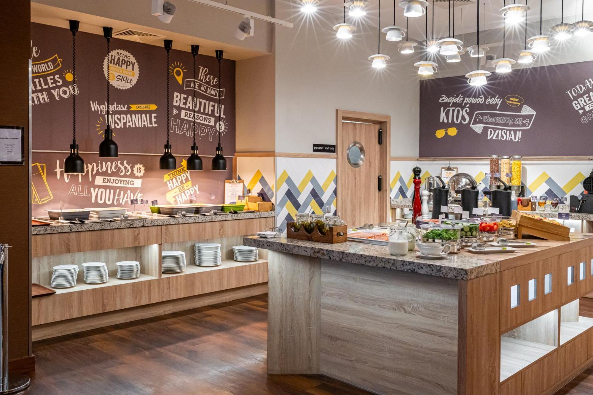 Khách sạn Hampton By Hilton Airport