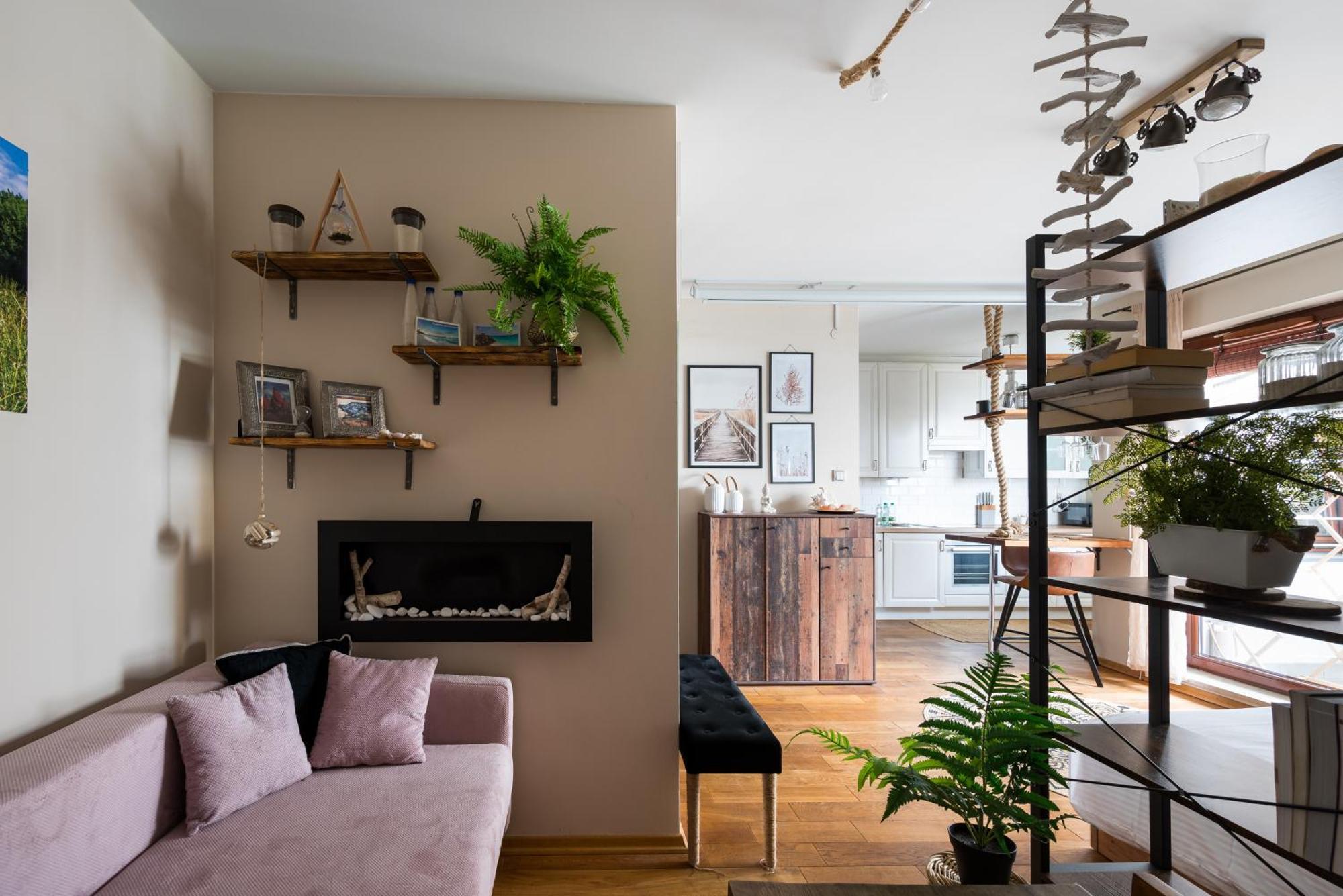 Klobucka Urban Jungle Studio Apartment Warsaw